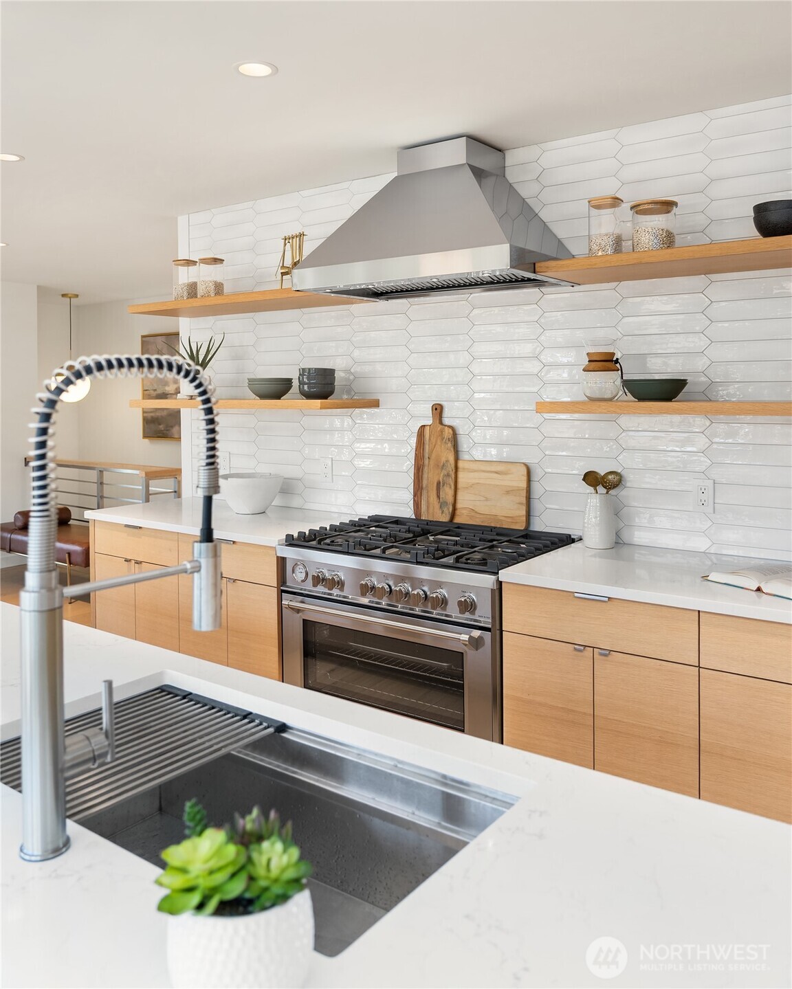 Seattle, Washington, 98177, United States, 4 Bedrooms Bedrooms, ,1 BathroomBathrooms,Residential,For Sale,1988079