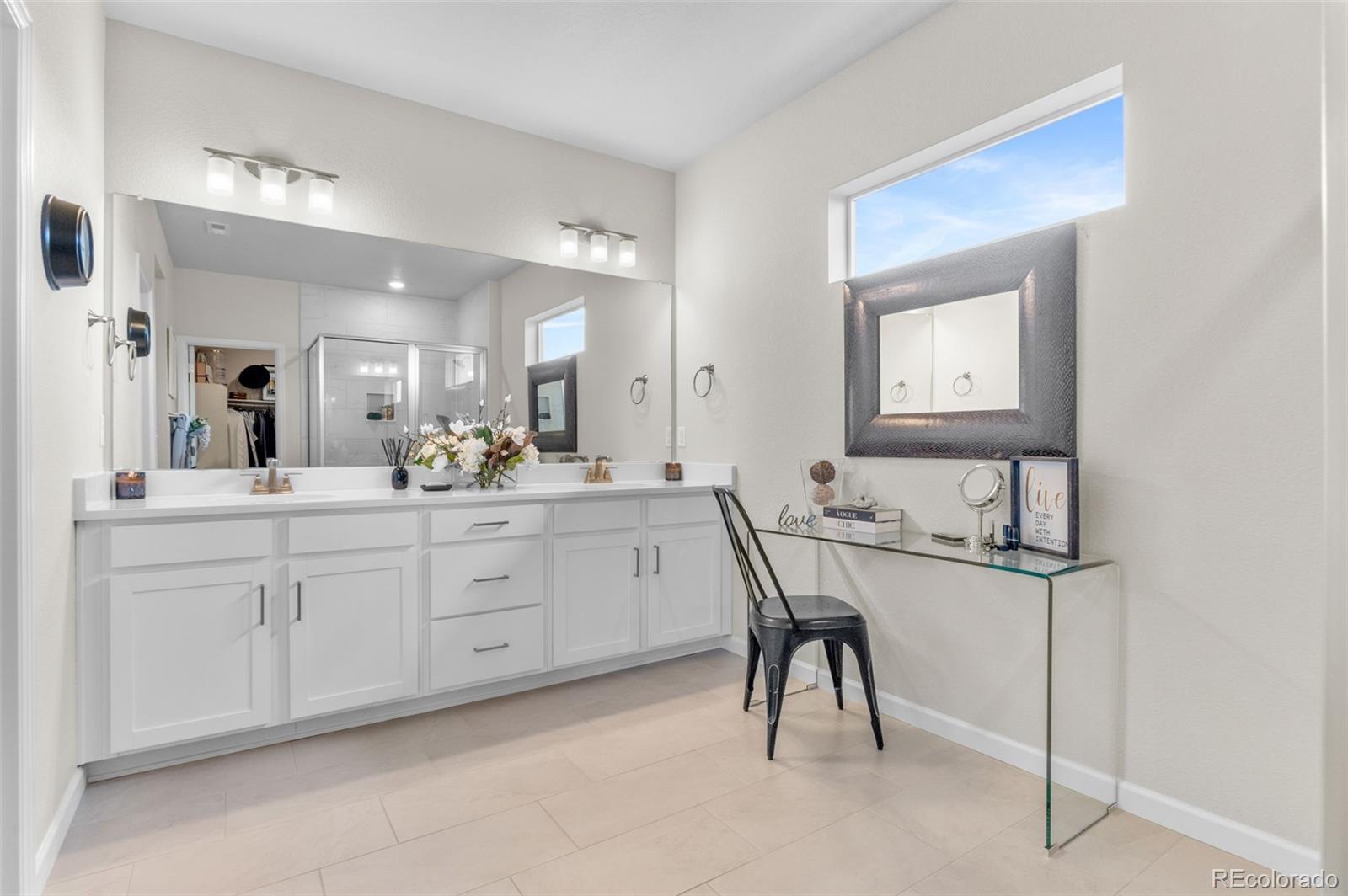 Aurora, Colorado, 80019, United States, 4 Bedrooms Bedrooms, ,2 BathroomsBathrooms,Residential,For Sale,1912379