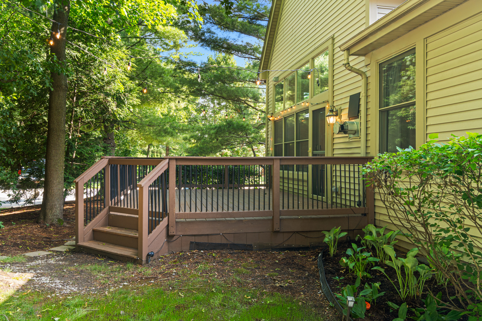 Glenview, Illinois, 60026, United States, 4 Bedrooms Bedrooms, ,4 BathroomsBathrooms,Residential,For Sale,1991544