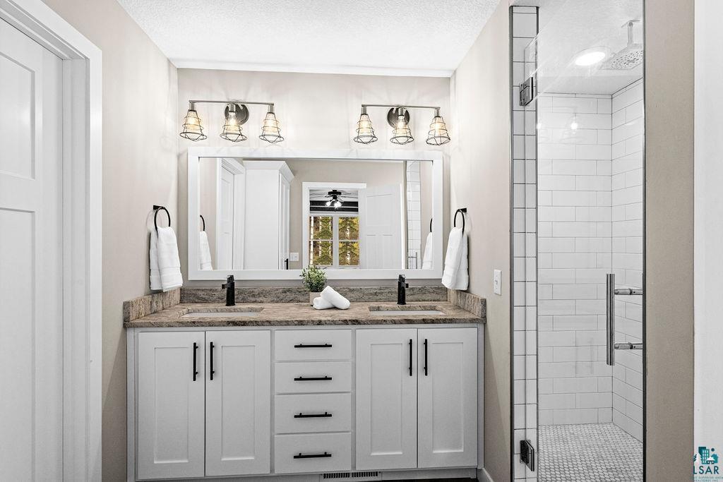 Duluth, Minnesota, 55804, United States, 4 Bedrooms Bedrooms, ,2 BathroomsBathrooms,Residential,For Sale,2048630