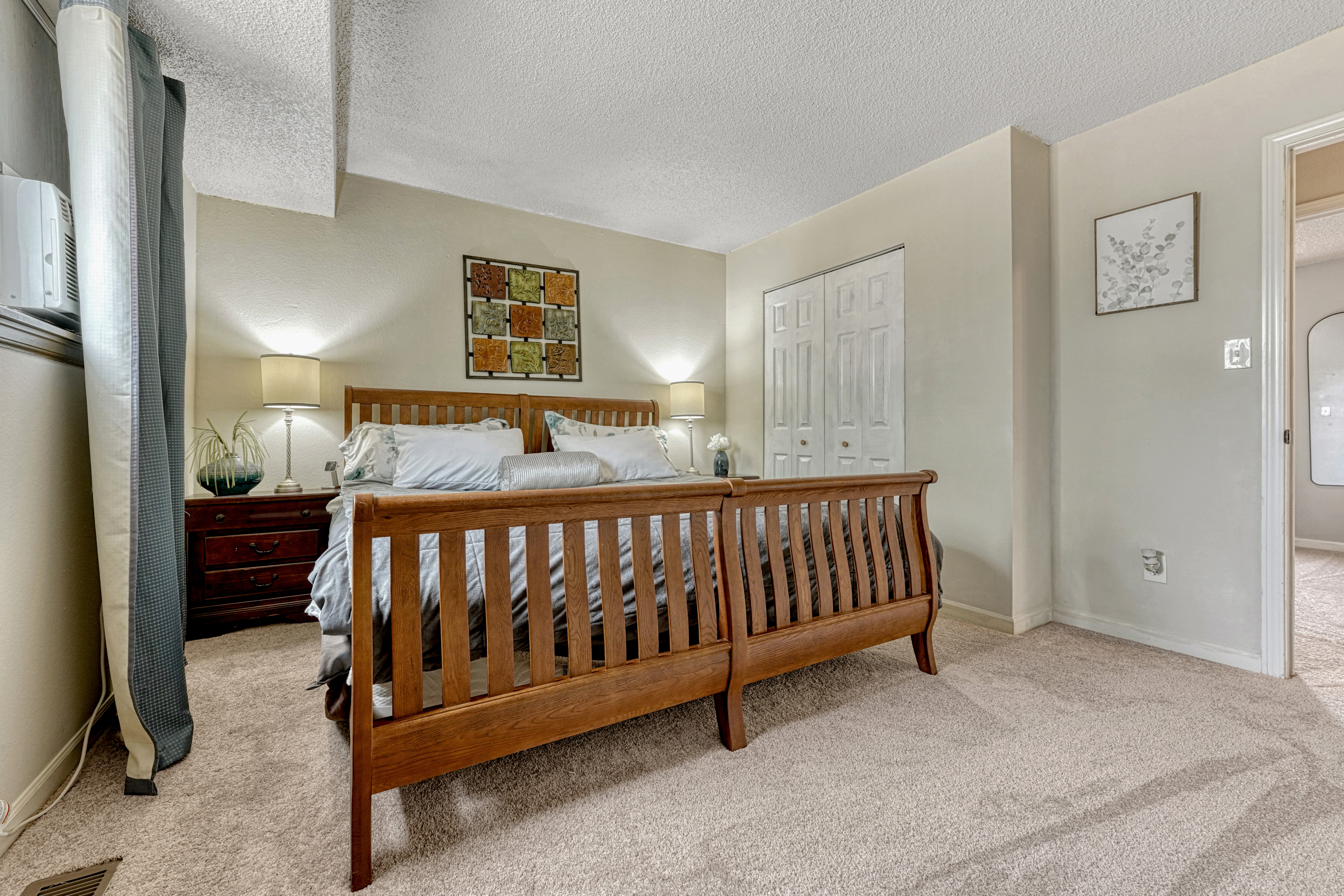  Move-In Ready Ranch Home with 6 Bedrooms in Southburough - 物件實景