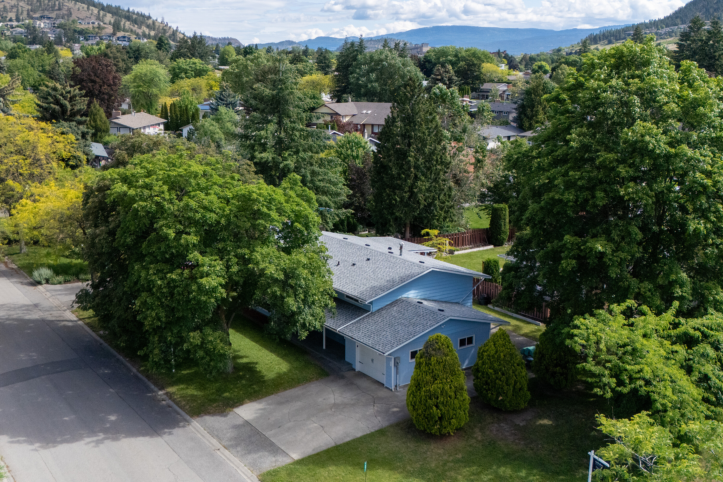  Spacious Glenmore Home - 物件實景