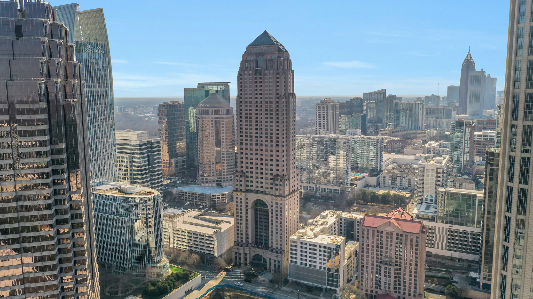  Luxury Meets Iconic Four Seasons Living with Panoramic City Views - 物件實景