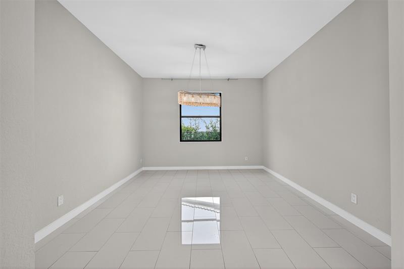 Weston, Florida, 33332, United States, 5 Bedrooms Bedrooms, ,4 BathroomsBathrooms,Residential,For Sale,2003132