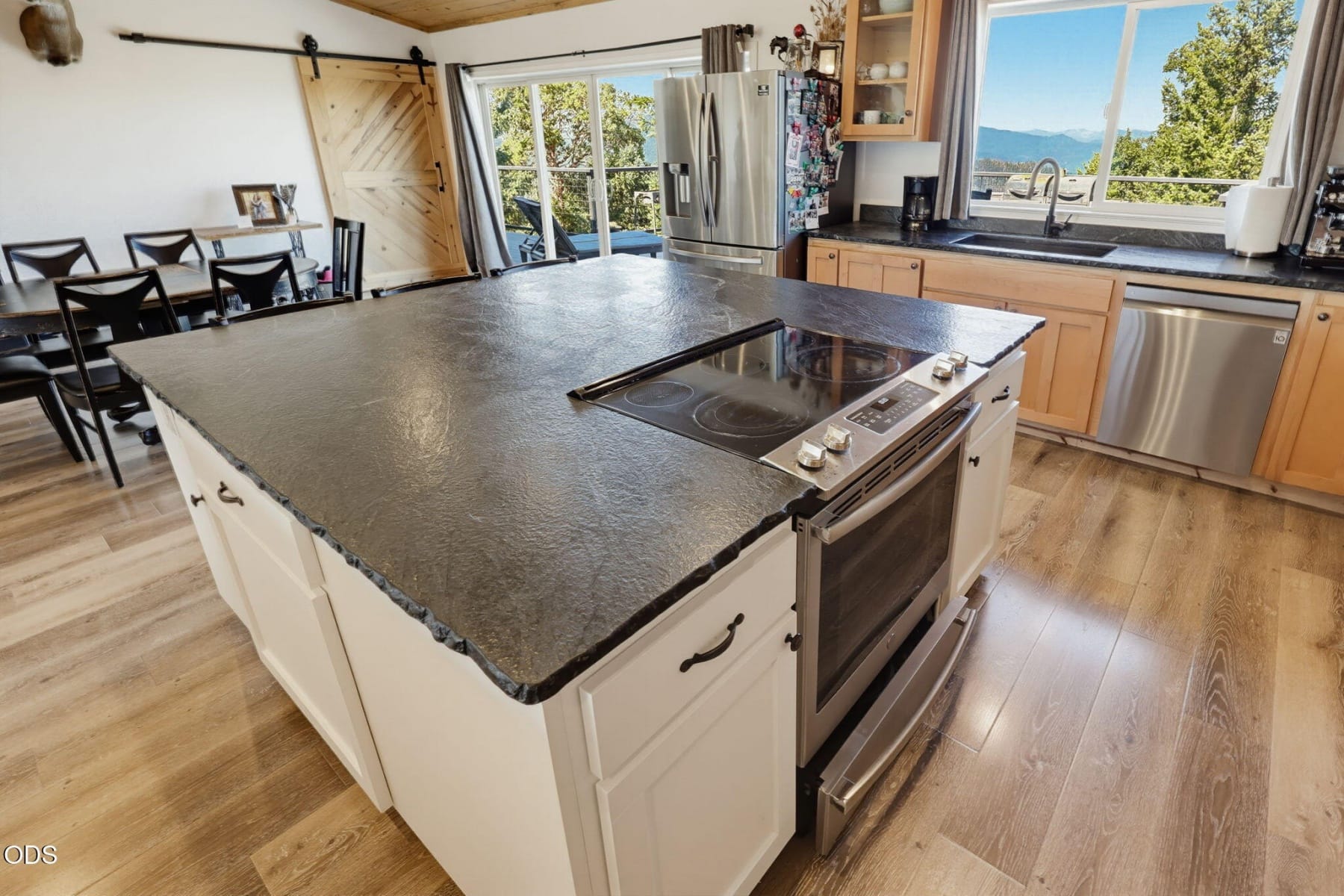  7036 Griffin Lane Jacksonville, OR 97530 - 物件實景