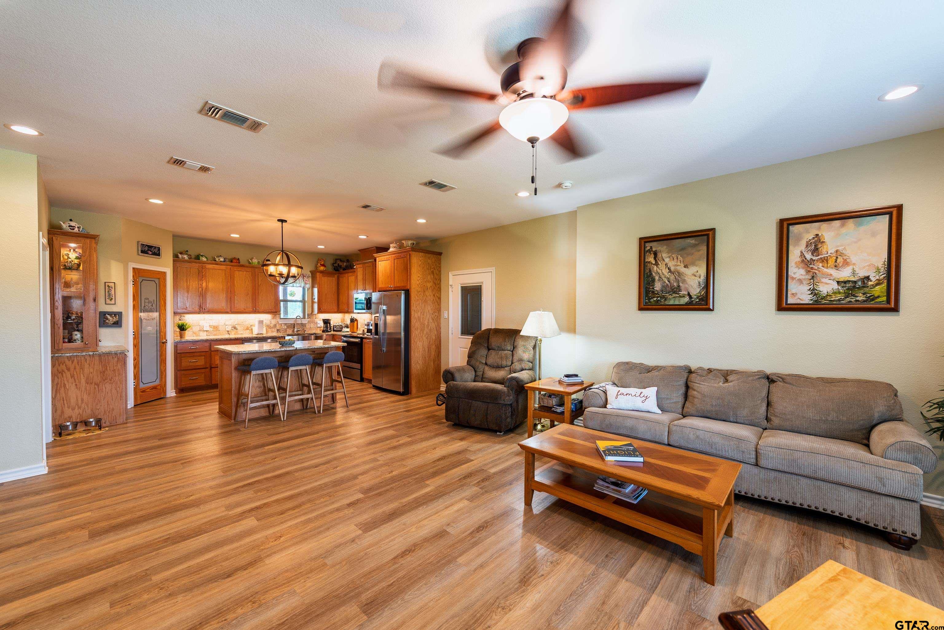 Naples, Texas, 75568, United States, 5 Bedrooms Bedrooms, ,4 BathroomsBathrooms,Residential,For Sale,1895043