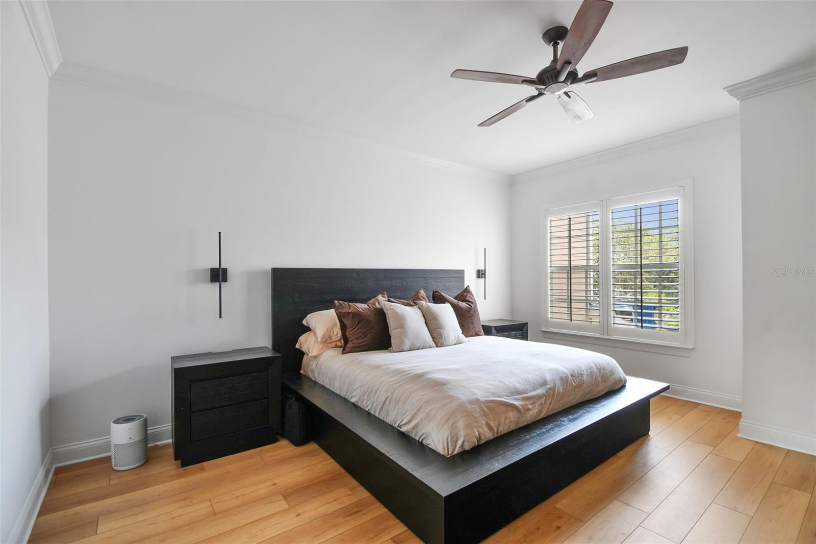 Tampa, Florida, 33602, United States, 4 Bedrooms Bedrooms, ,4 BathroomsBathrooms,Residential,For Sale,1976189