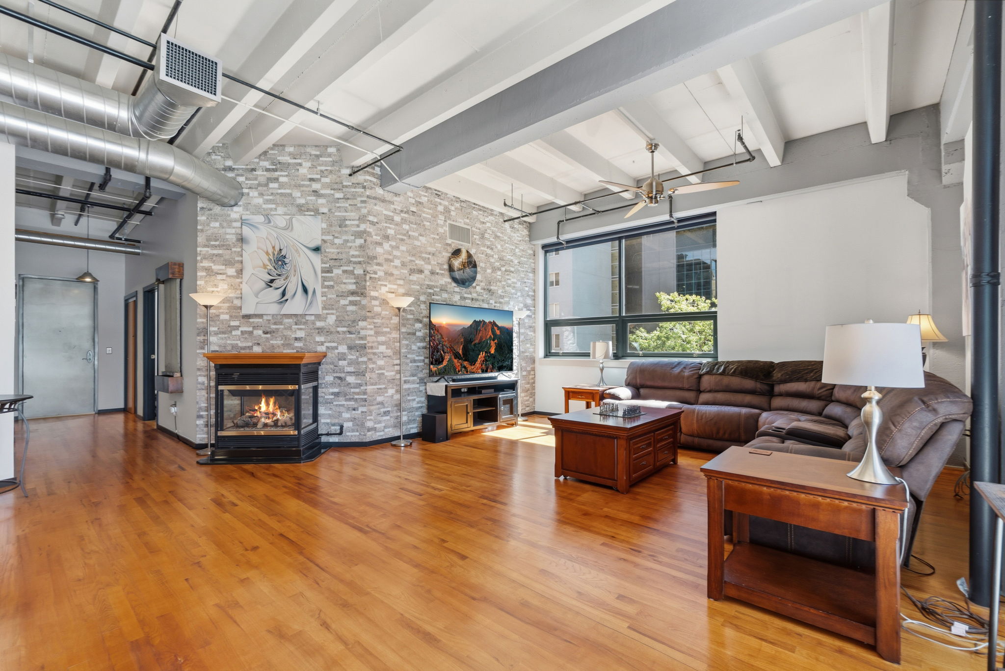  4th floor corner loft with historic character in LoDo - 物件實景