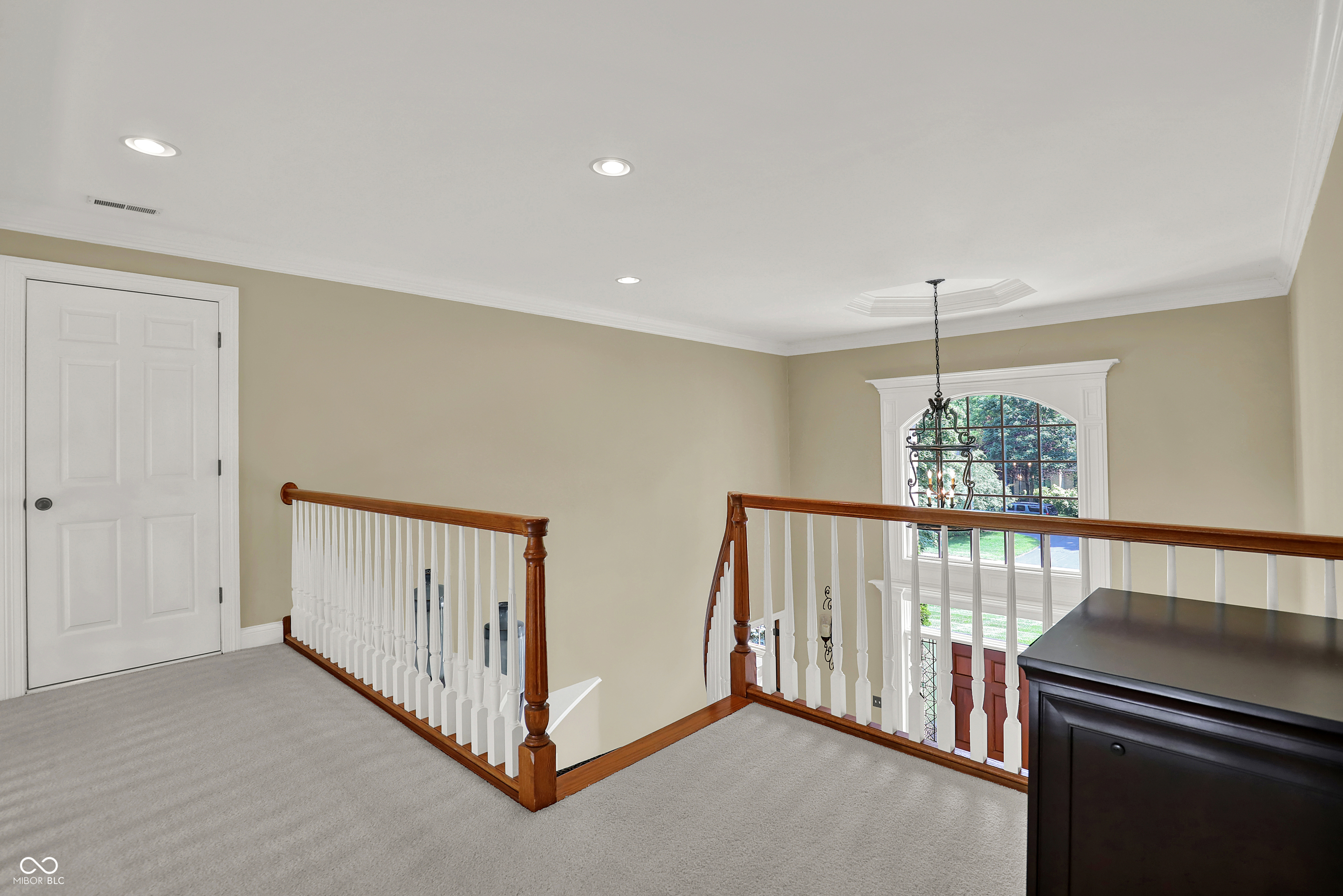 Zionsville, Indiana, 46077, United States, 5 Bedrooms Bedrooms, ,5 BathroomsBathrooms,Residential,For Sale,1978641