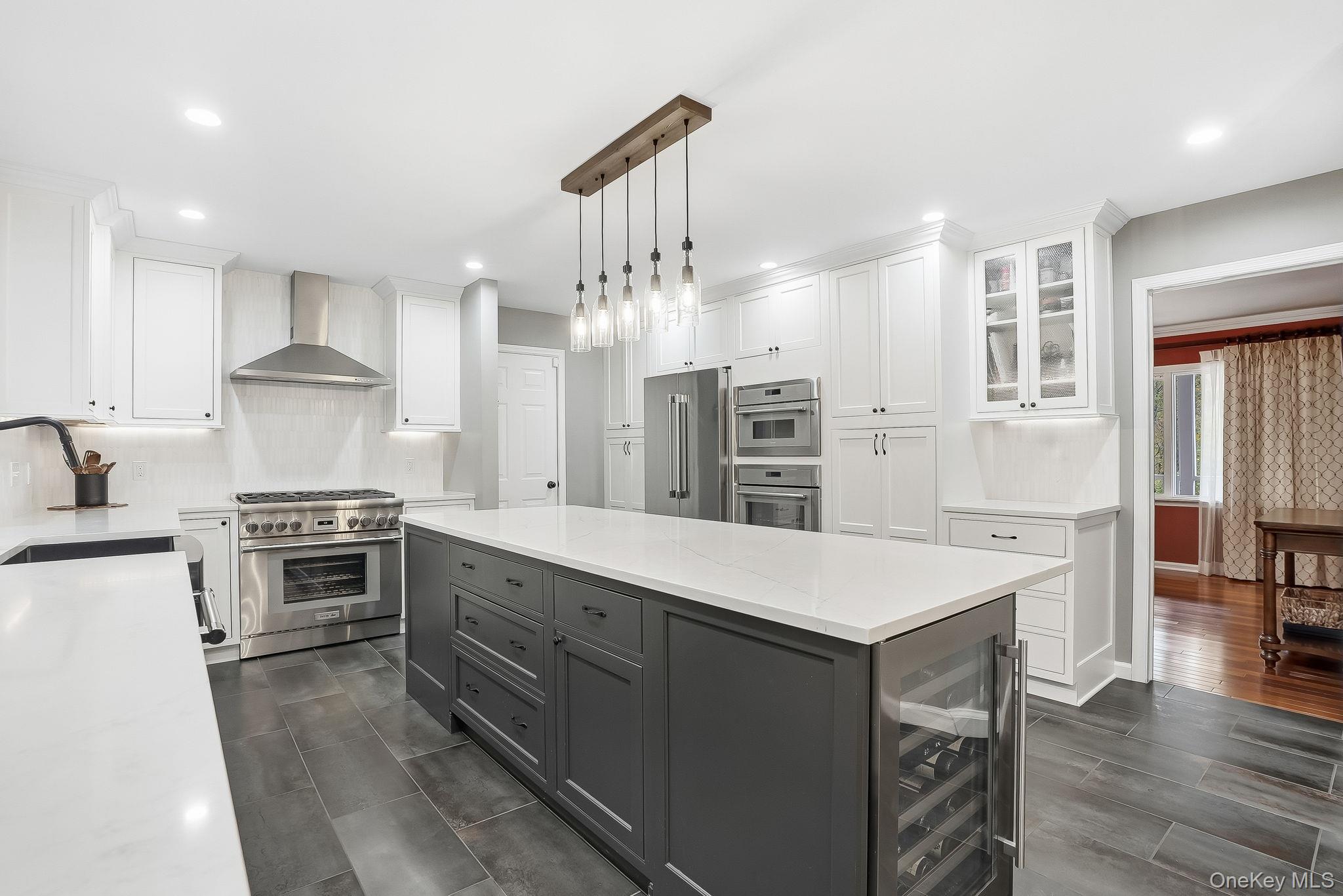 Cortlandt Manor, New York, 10567, United States, 4 Bedrooms Bedrooms, ,3 BathroomsBathrooms,Residential,For Sale,1987823