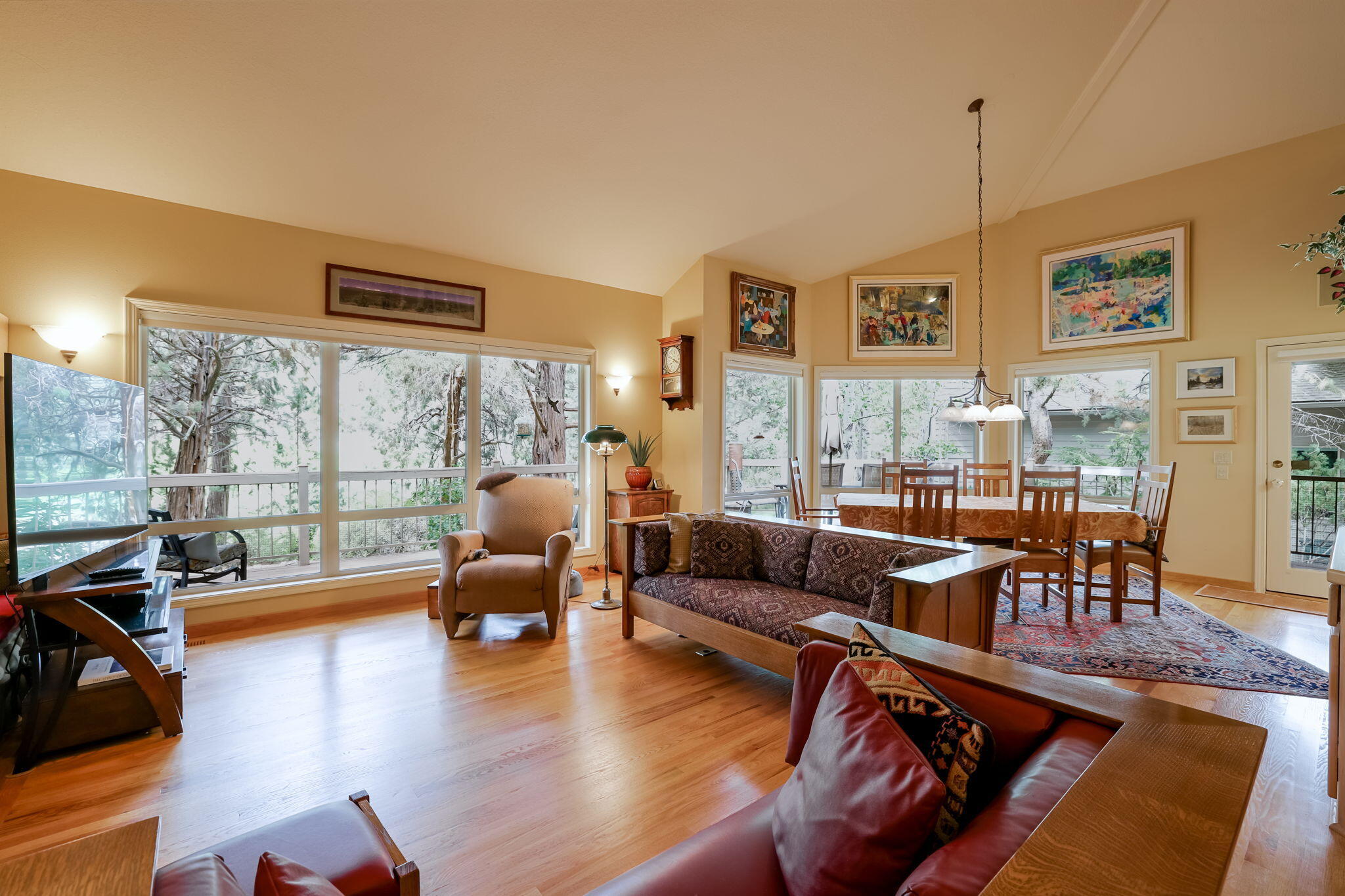 Bend, Oregon, 97703, United States, 3 Bedrooms Bedrooms, ,3 BathroomsBathrooms,Residential,For Sale,1911486