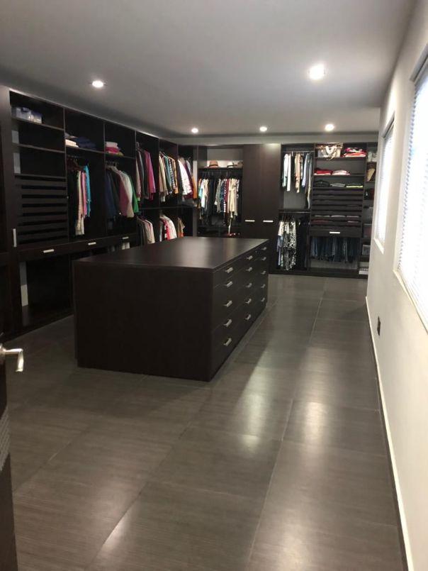 Metepec, Estado de México, 52172, Mexico, 4 Bedrooms Bedrooms, ,4 BathroomsBathrooms,Residential,For Sale,2003494