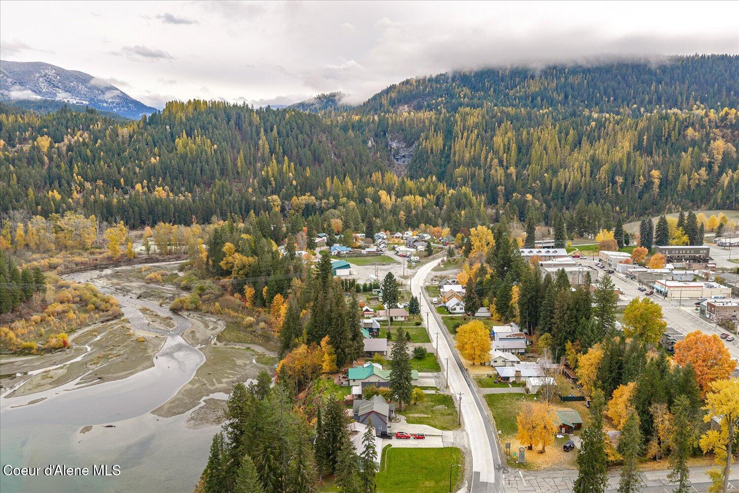 Metaline Falls, Washington, 99153, United States, 5 Bedrooms Bedrooms, ,3 BathroomsBathrooms,Residential,For Sale,1980097