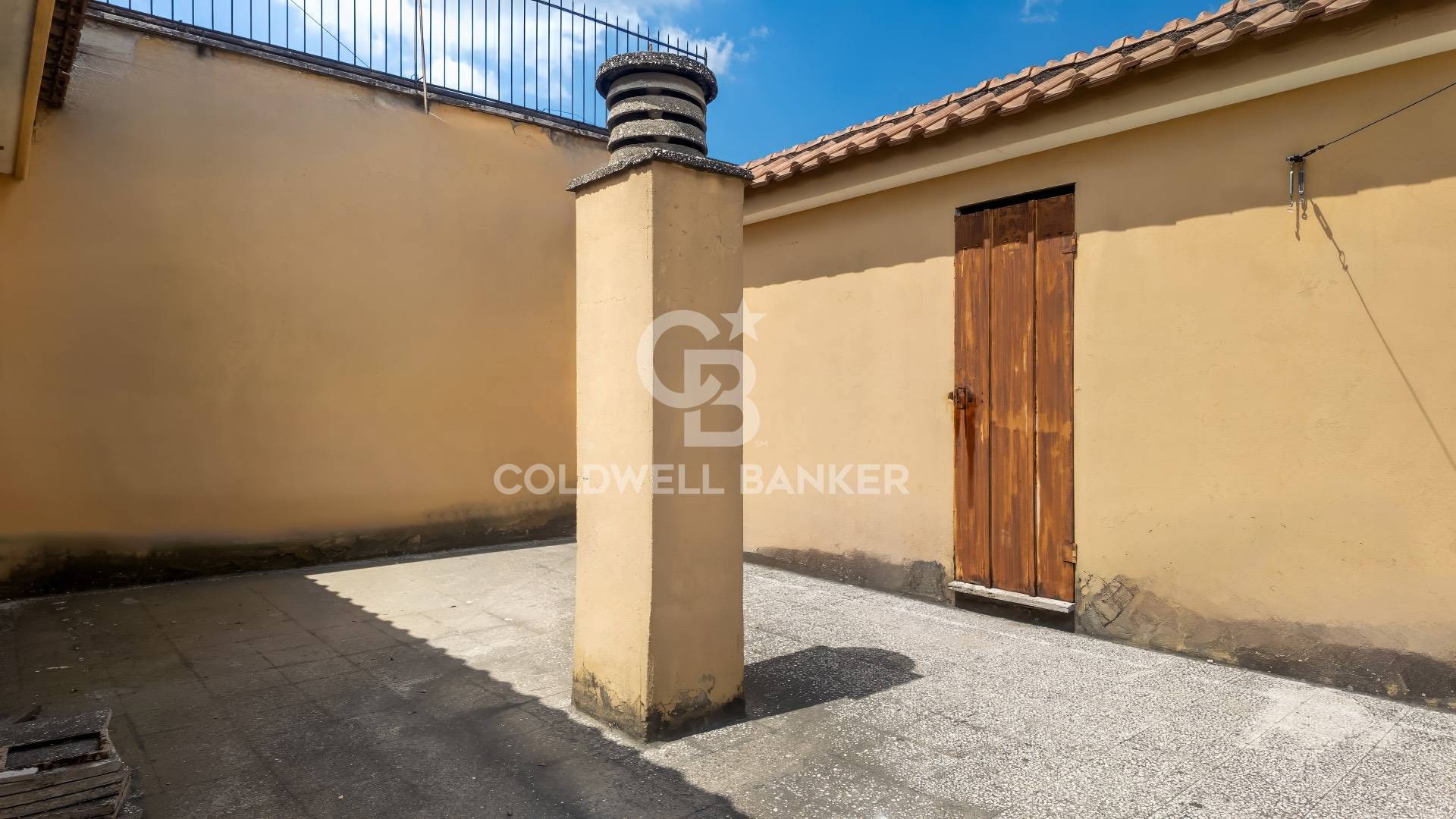 Roma, Roma, 00100, IT, 3 Bedrooms Bedrooms, ,2 BathroomsBathrooms,Residential,For Sale,1900987