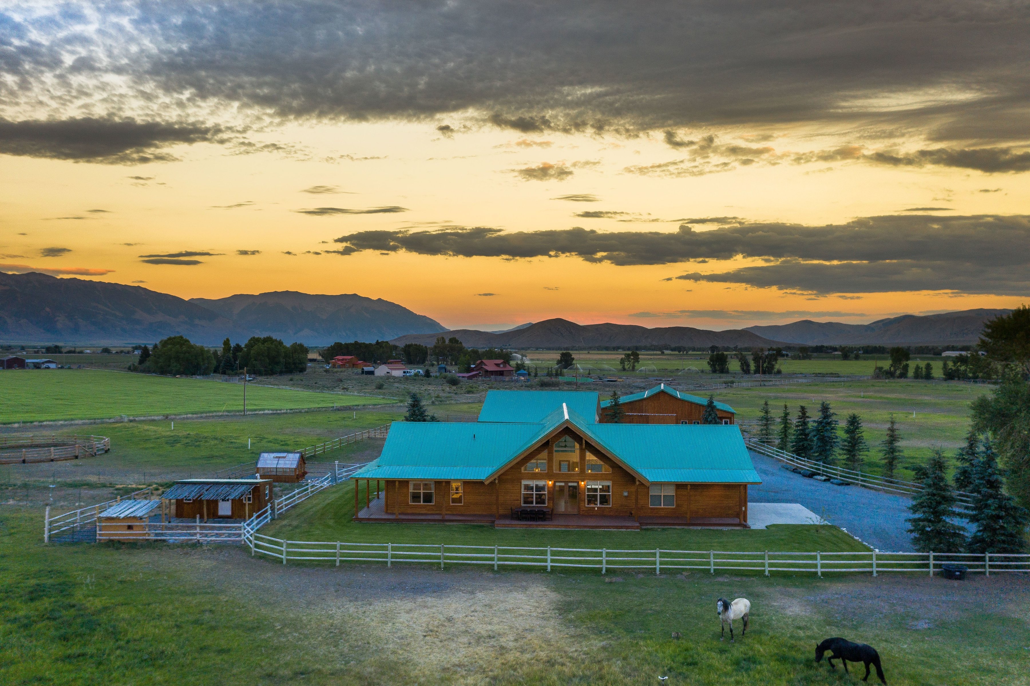  Equestrian Estate at the Base of Mt. Borah - 物件實景