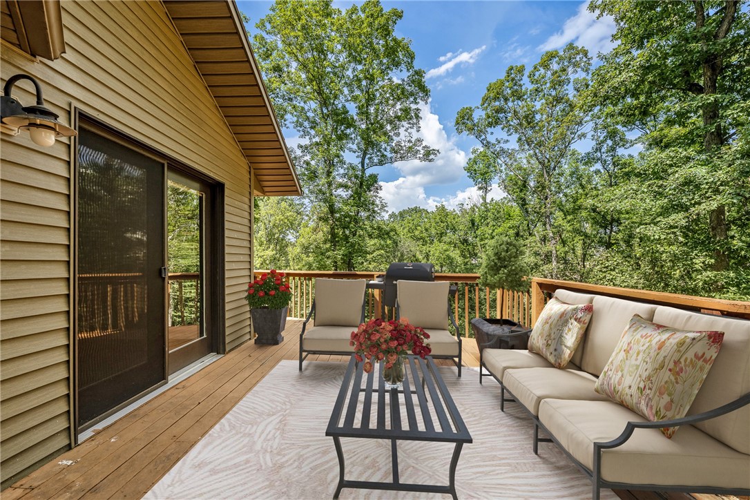 Rogers, Arkansas, 72756, United States, 4 Bedrooms Bedrooms, ,3 BathroomsBathrooms,Residential,For Sale,1925135