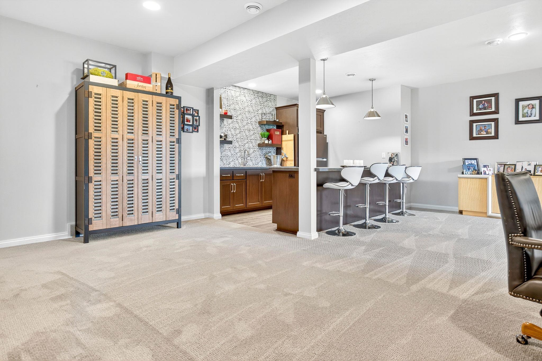 GREENVILLE, Wisconsin, 54942, United States, 4 Bedrooms Bedrooms, ,3 BathroomsBathrooms,Residential,For Sale,1924838