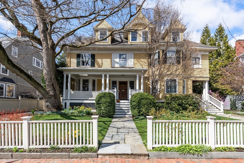 Cambridge, Massachusetts, 02138, United States, 6 Bedrooms Bedrooms, ,5 BathroomsBathrooms,Residential,For Sale,1766513