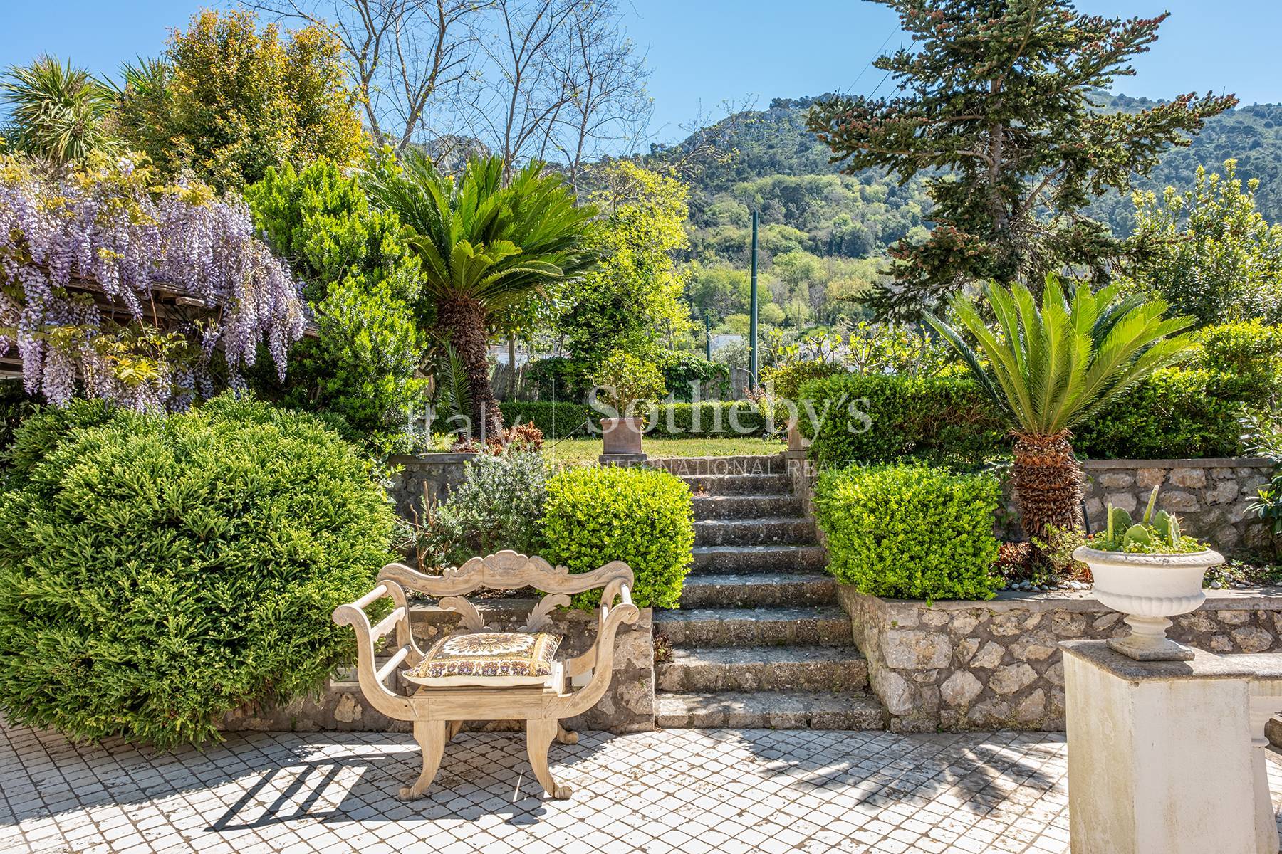  Detached apartment in historic villa with terrace and garden - 物件實景