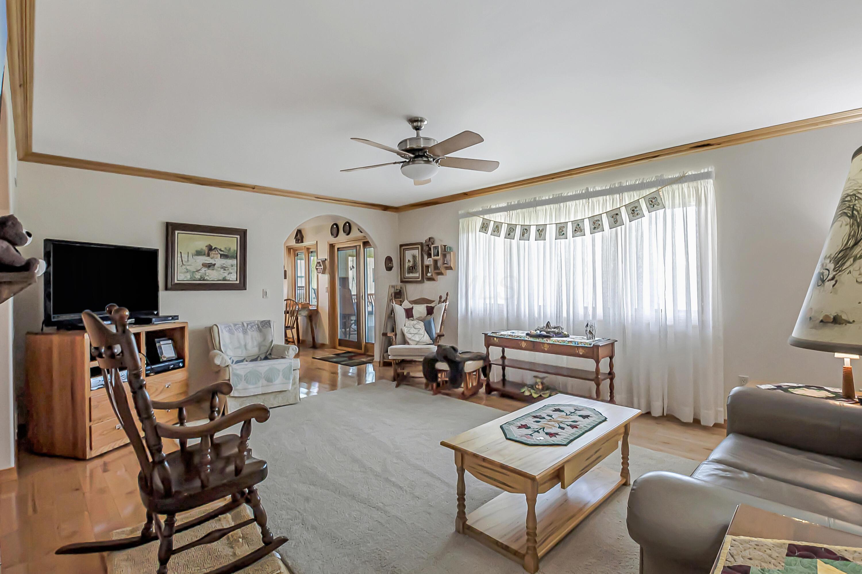 Zanesville, Ohio, 43701, United States, 4 Bedrooms Bedrooms, ,3 BathroomsBathrooms,Residential,For Sale,1766753