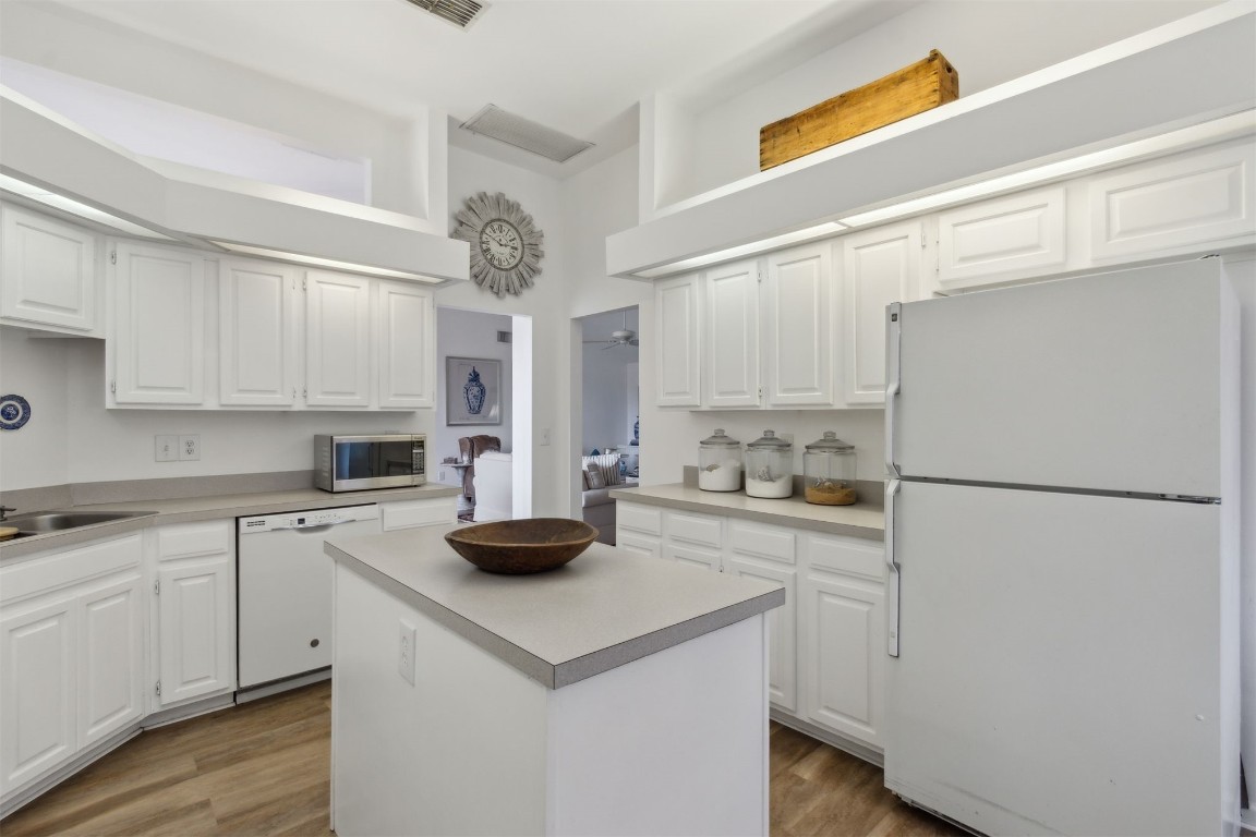 Fernandina Beach, Florida, 32034, United States, 3 Bedrooms Bedrooms, ,2 BathroomsBathrooms,Residential,For Sale,1935646