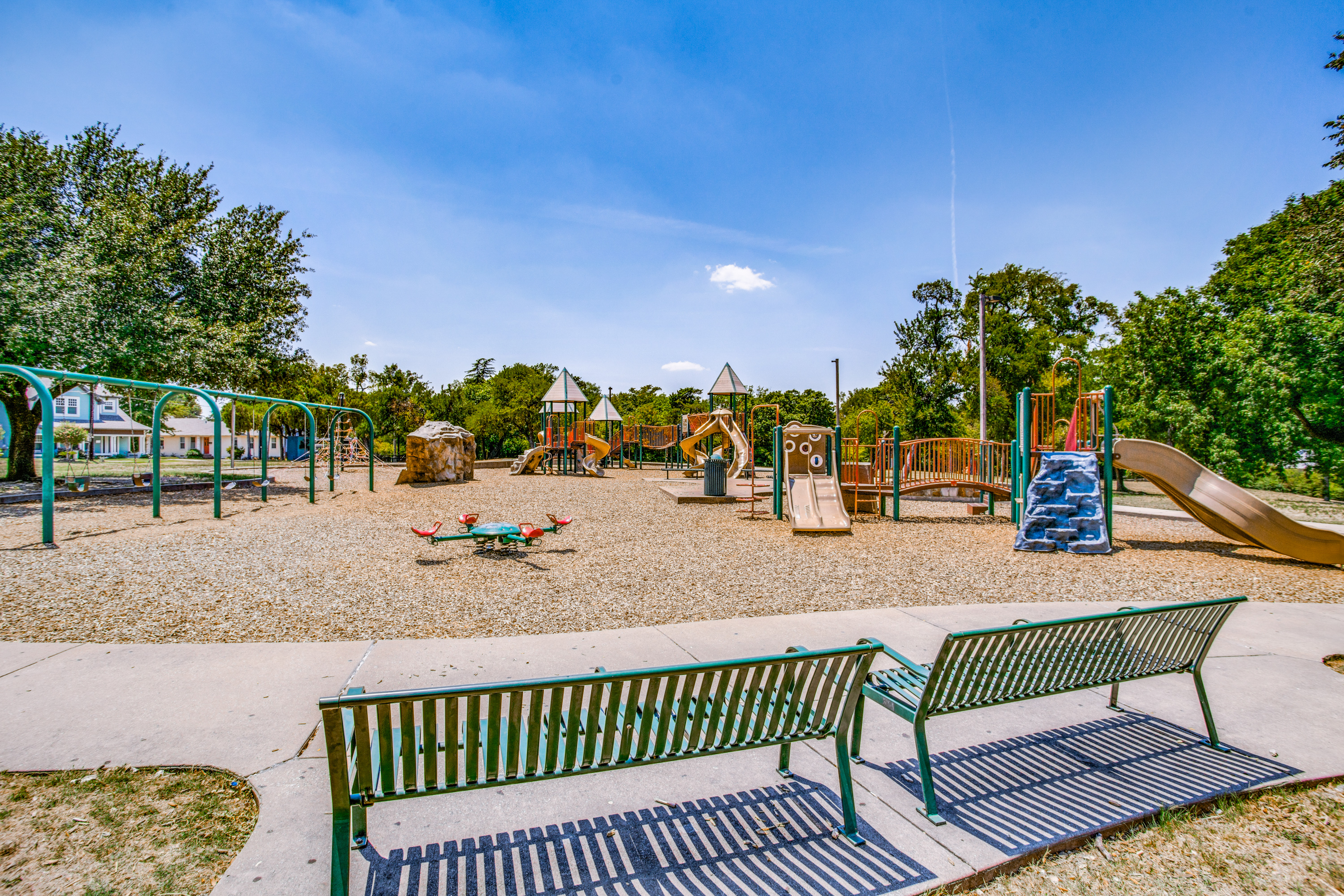  Value Opportunity in Winnetka Heights - 物件實景