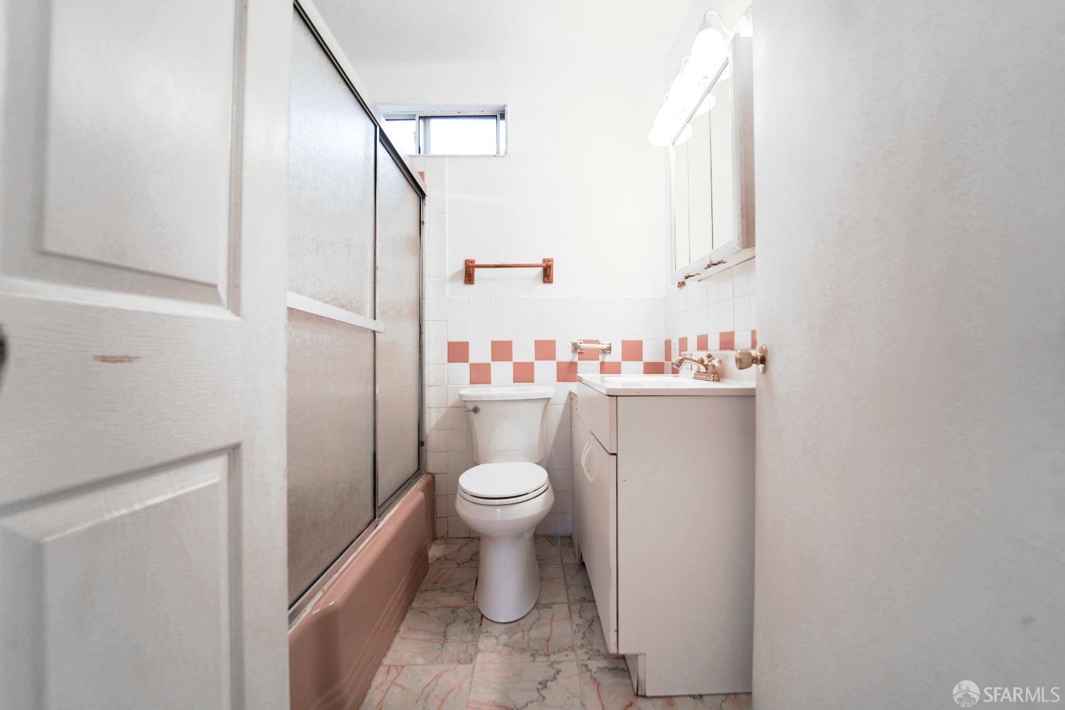 San Francisco, California, 94112, United States, 3 Bedrooms Bedrooms, ,1 BathroomBathrooms,Residential,For Sale,1988228