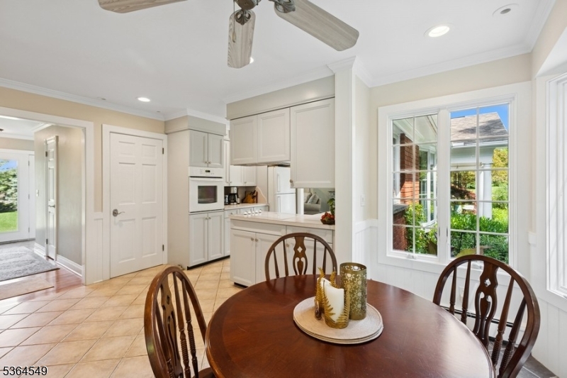 Franklin Twp., New Jersey, 08867, United States, 3 Bedrooms Bedrooms, ,2 BathroomsBathrooms,Residential,For Sale,1926340