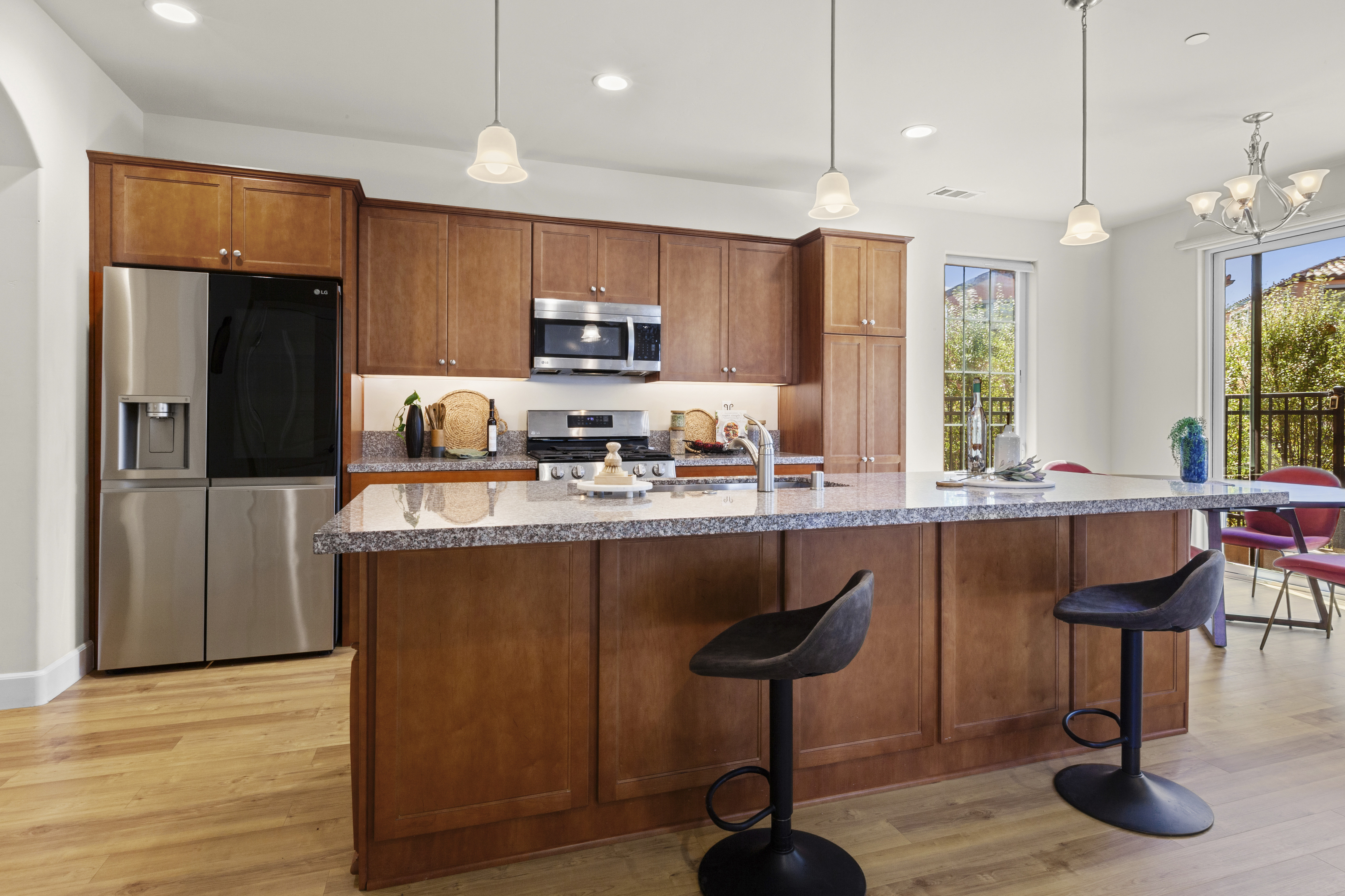  Elegant Hillside Living in Coveted Toscano - 物件實景