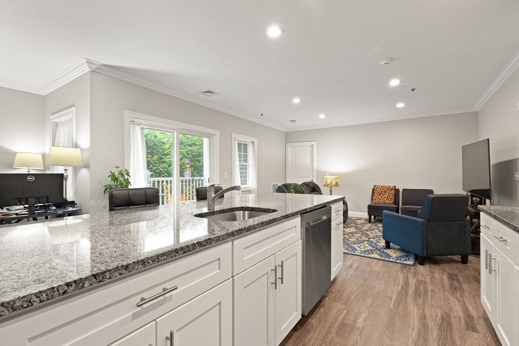 Holbrook, Massachusetts, 02343, United States, 2 Bedrooms Bedrooms, ,2 BathroomsBathrooms,Residential,For Sale,1957151