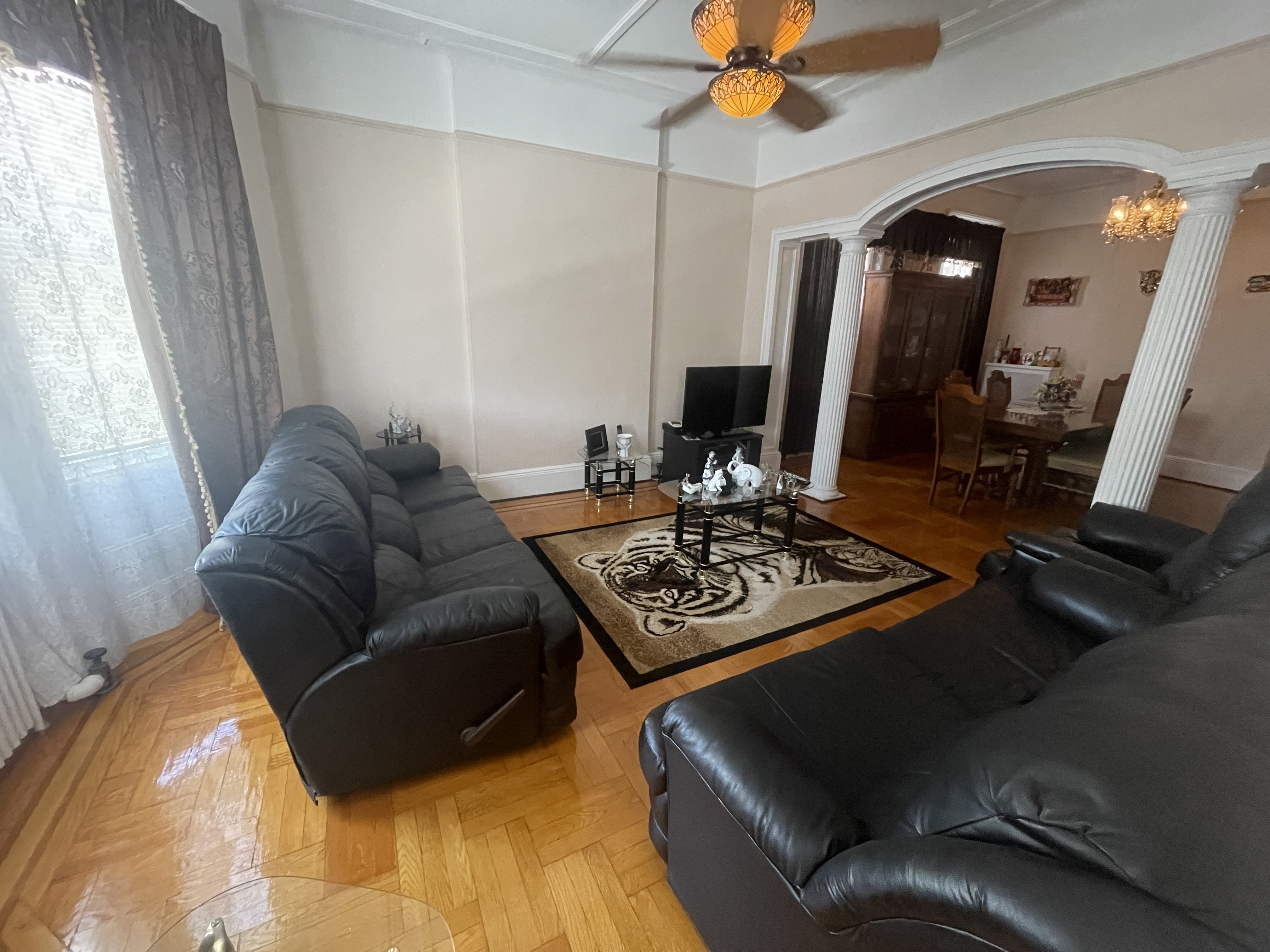 Union City, New Jersey, 07087, United States, 4 Bedrooms Bedrooms, ,3 BathroomsBathrooms,Residential,For Sale,1895208