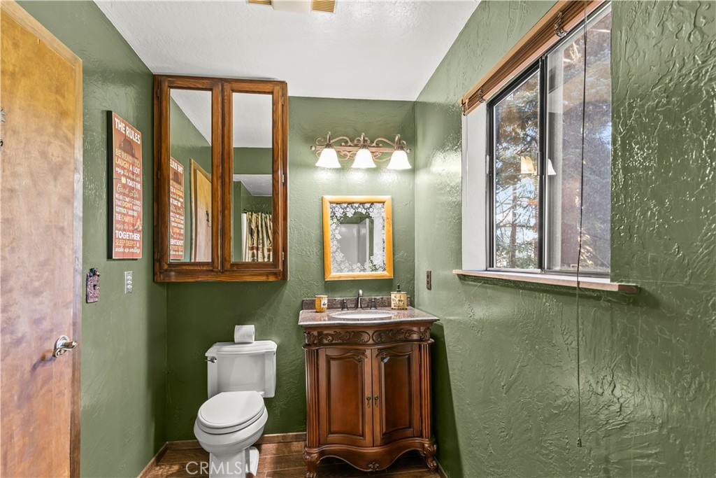 Twin Peaks, California, 92391, United States, 4 Bedrooms Bedrooms, ,3 BathroomsBathrooms,Residential,For Sale,1992478