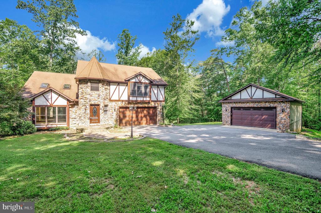 Woodbridge, Virginia, 22192, United States, 3 Bedrooms Bedrooms, ,3 BathroomsBathrooms,Residential,For Sale,1921378