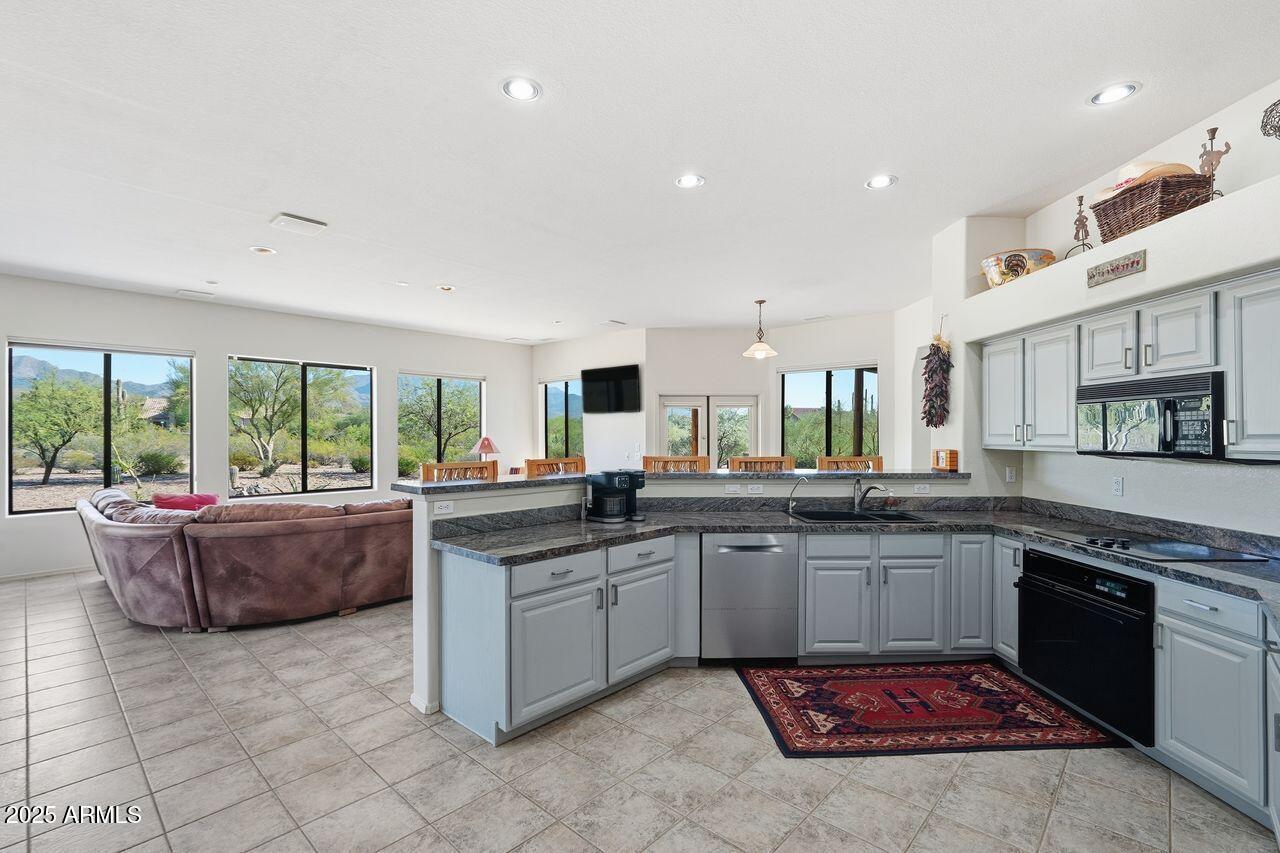 Cave Creek, Arizona, 85331, United States, 3 Bedrooms Bedrooms, ,3 BathroomsBathrooms,Residential,For Sale,1992918