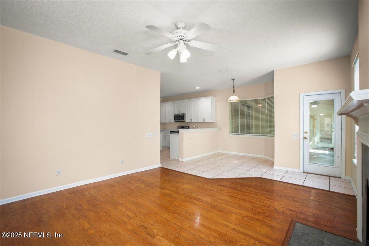 Jacksonville, Florida, 32256, United States, 5 Bedrooms Bedrooms, ,3 BathroomsBathrooms,Residential,For Sale,1975444