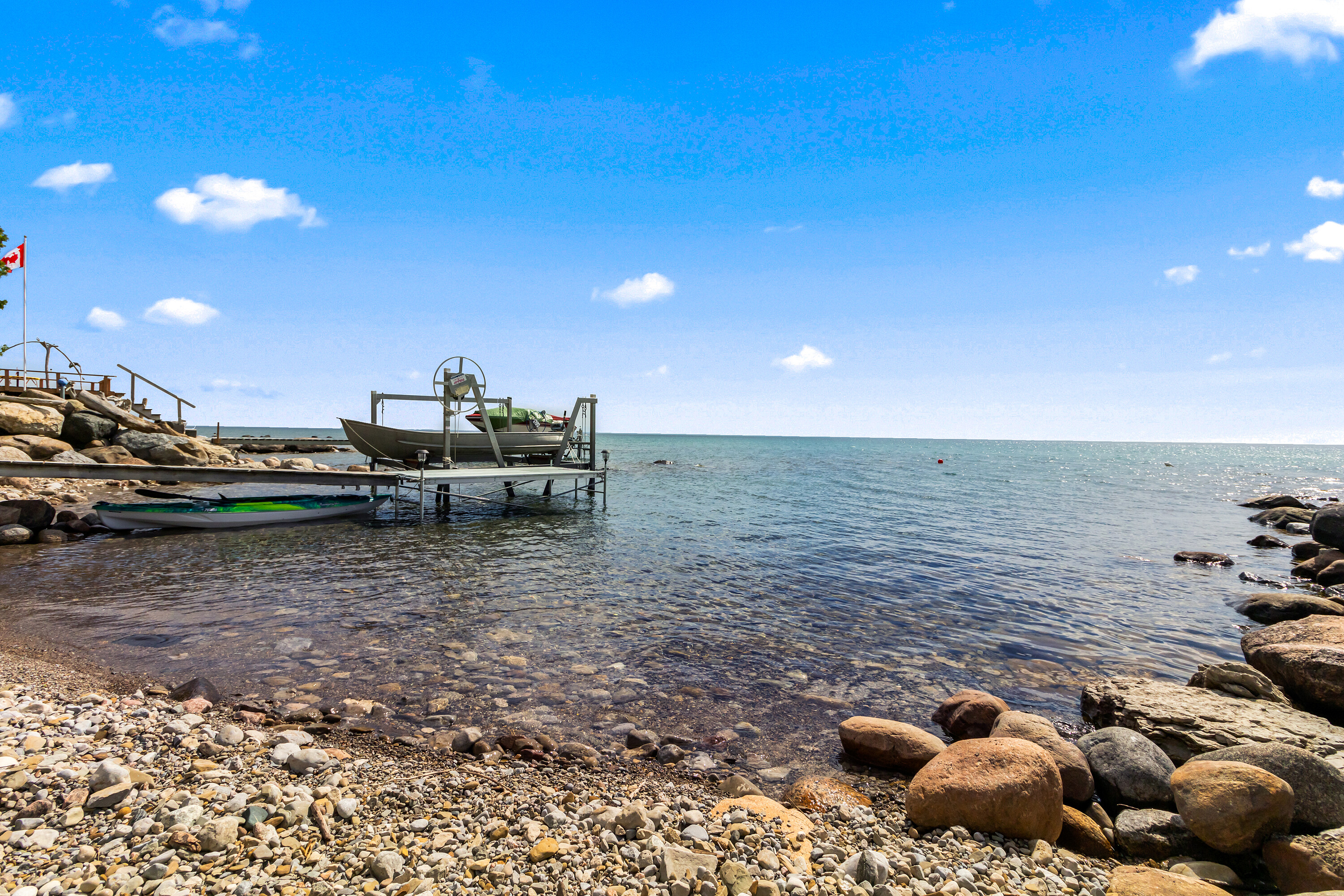  Year-Round Waterfront Cottage - 物件實景