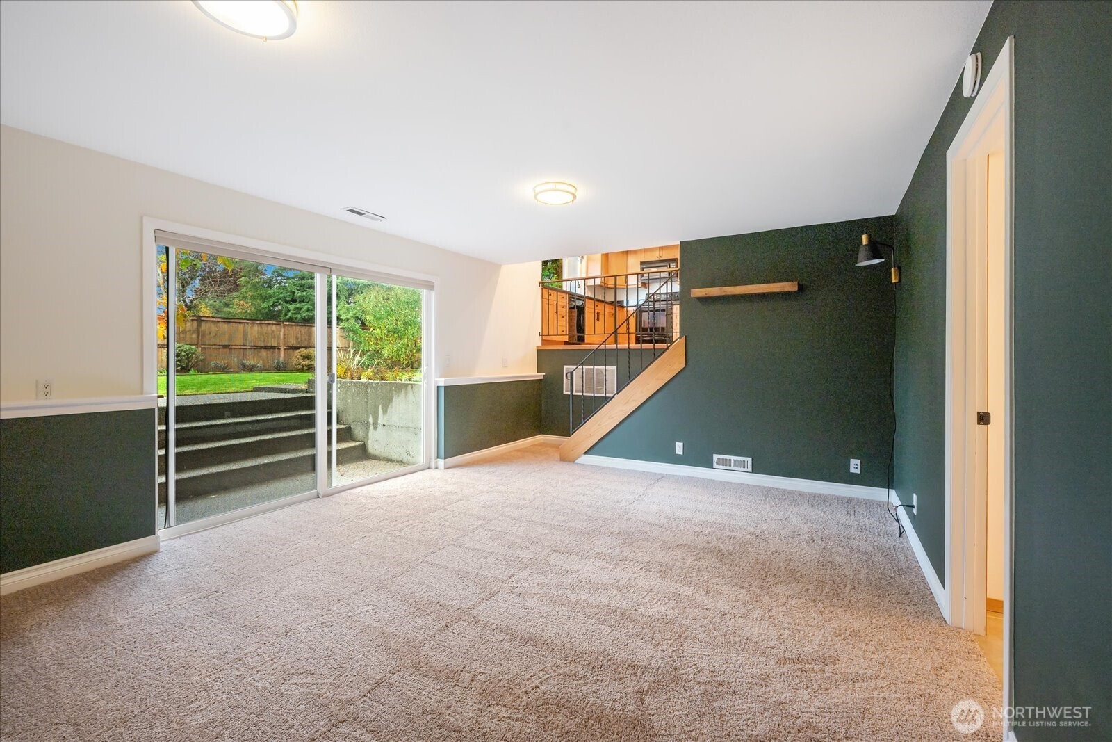 Renton, Washington, 98059, United States, 4 Bedrooms Bedrooms, ,1 BathroomBathrooms,Residential,For Sale,1989503