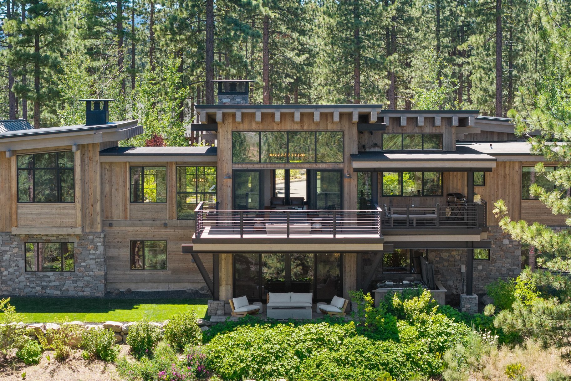  Turnkey Mountain Luxury with Designer Upgrades & Mountain Views - 物件實景