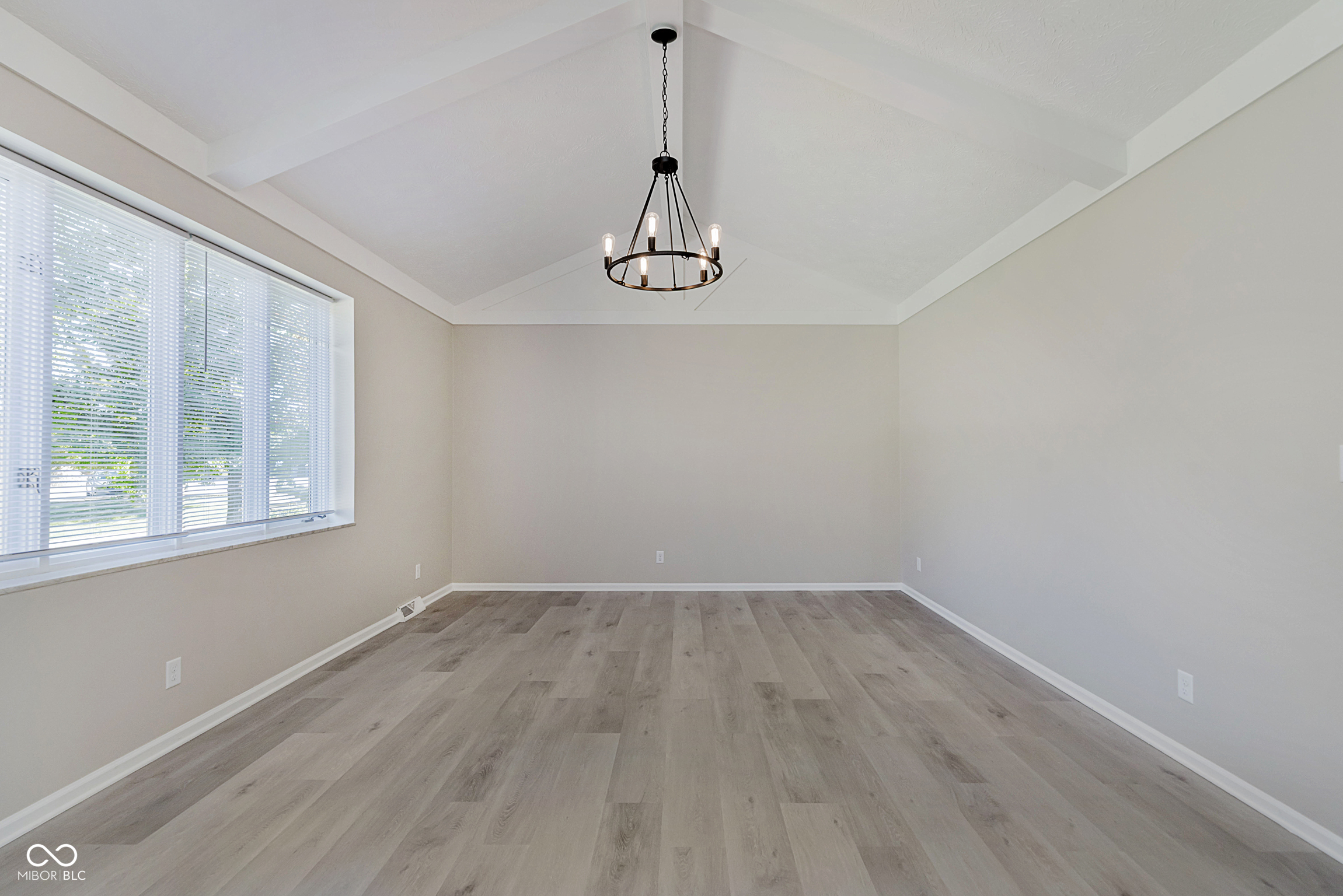 Greenwood, Indiana, 46143, United States, 4 Bedrooms Bedrooms, ,3 BathroomsBathrooms,Residential,For Sale,1976804