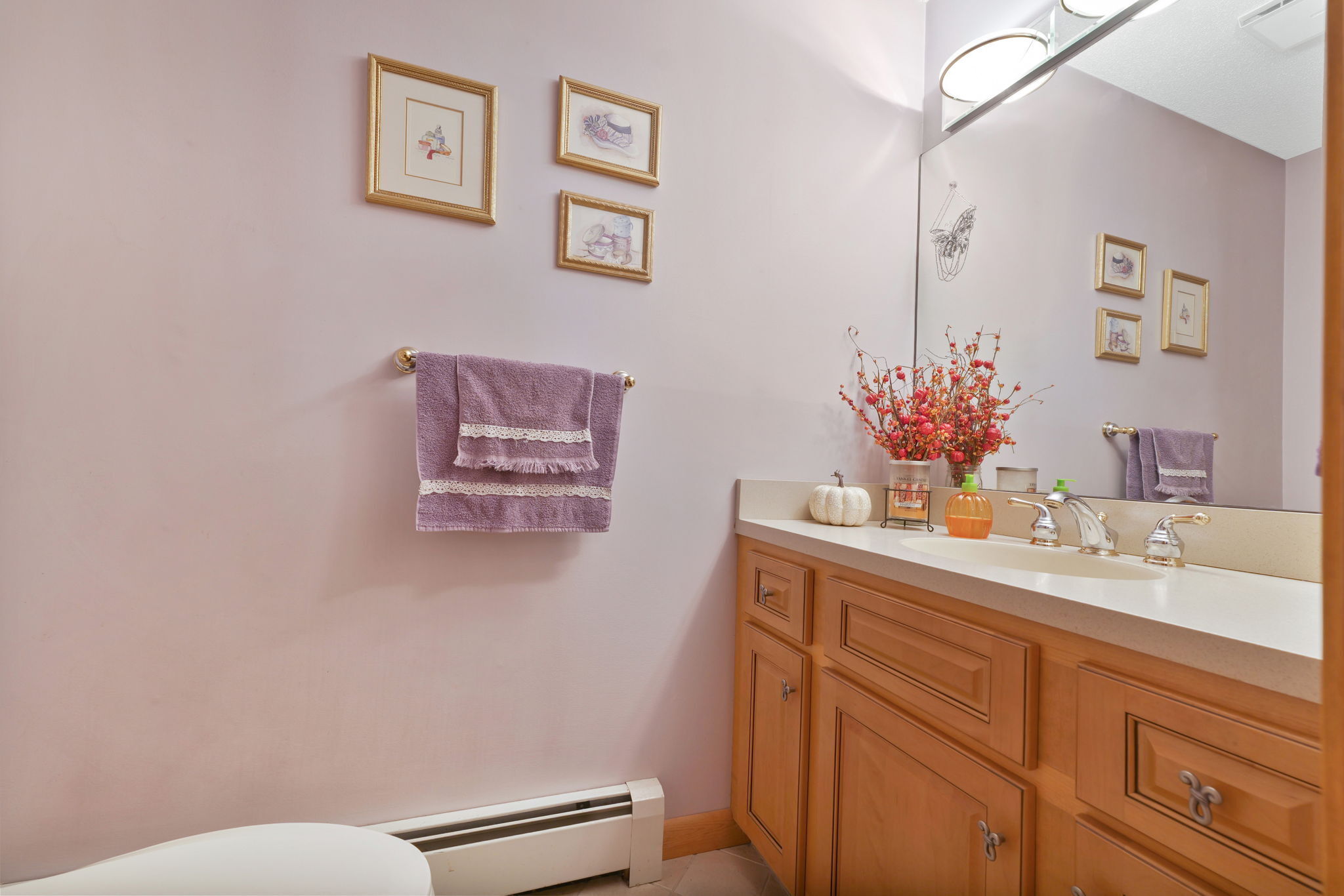 Tolland, Connecticut, 06084, United States, 3 Bedrooms Bedrooms, ,3 BathroomsBathrooms,Residential,For Sale,1993316