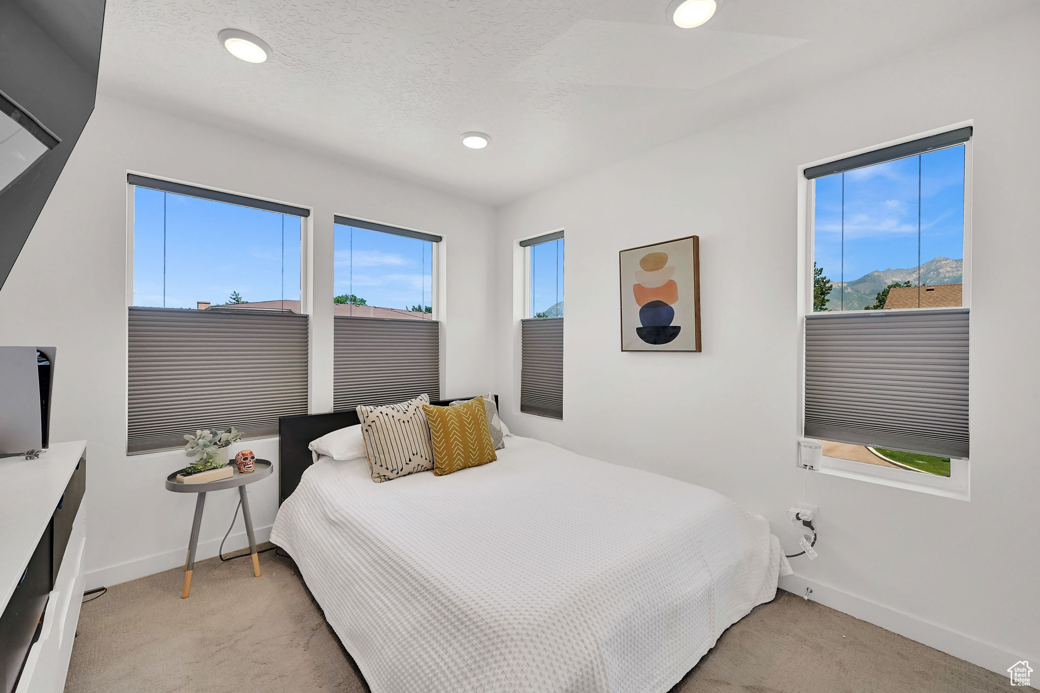 Sandy, Utah, 84070, United States, 3 Bedrooms Bedrooms, ,3 BathroomsBathrooms,Residential,For Sale,1895888