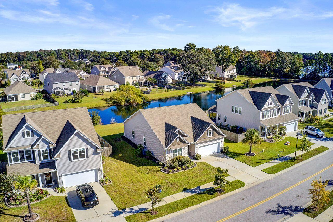 Johns Island, South Carolina, 29455, United States, 4 Bedrooms Bedrooms, ,2 BathroomsBathrooms,Residential,For Sale,1967653