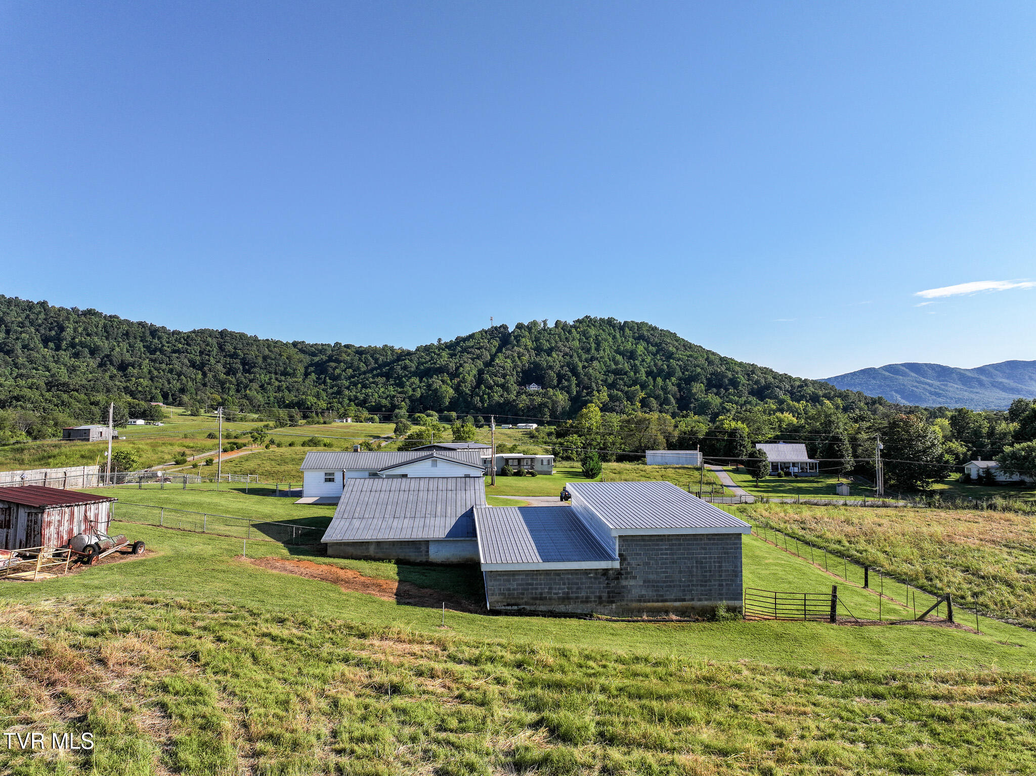 Greeneville, Tennessee, 37743, United States, 3 Bedrooms Bedrooms, ,2 BathroomsBathrooms,Residential,For Sale,1982221