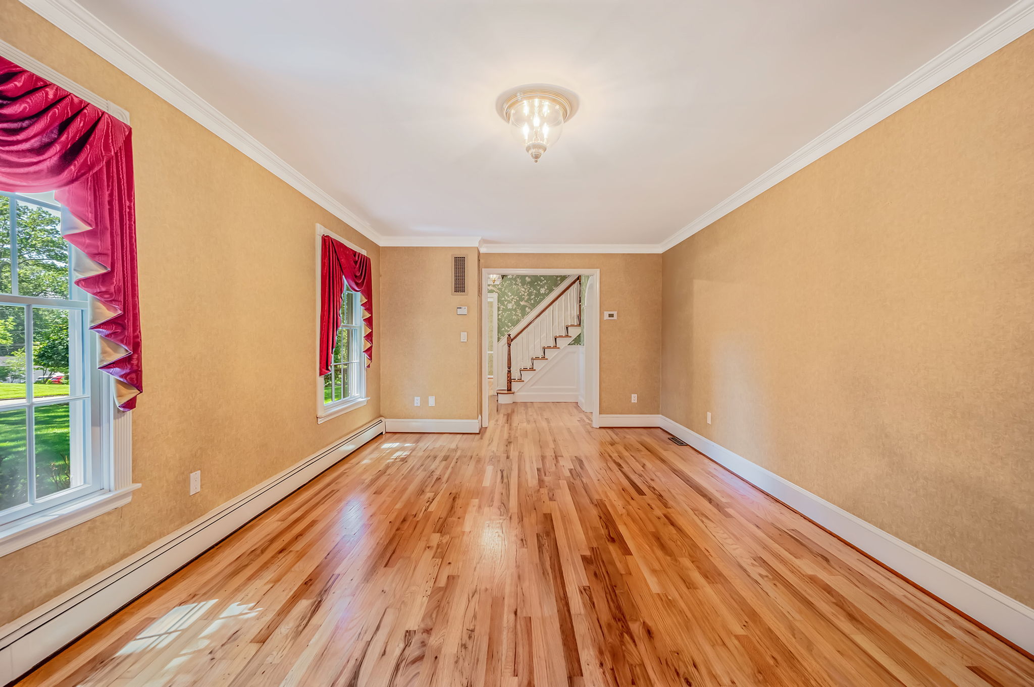 Mount Sinai, New York, 11766, United States, 4 Bedrooms Bedrooms, ,3 BathroomsBathrooms,Residential,For Sale,1924395