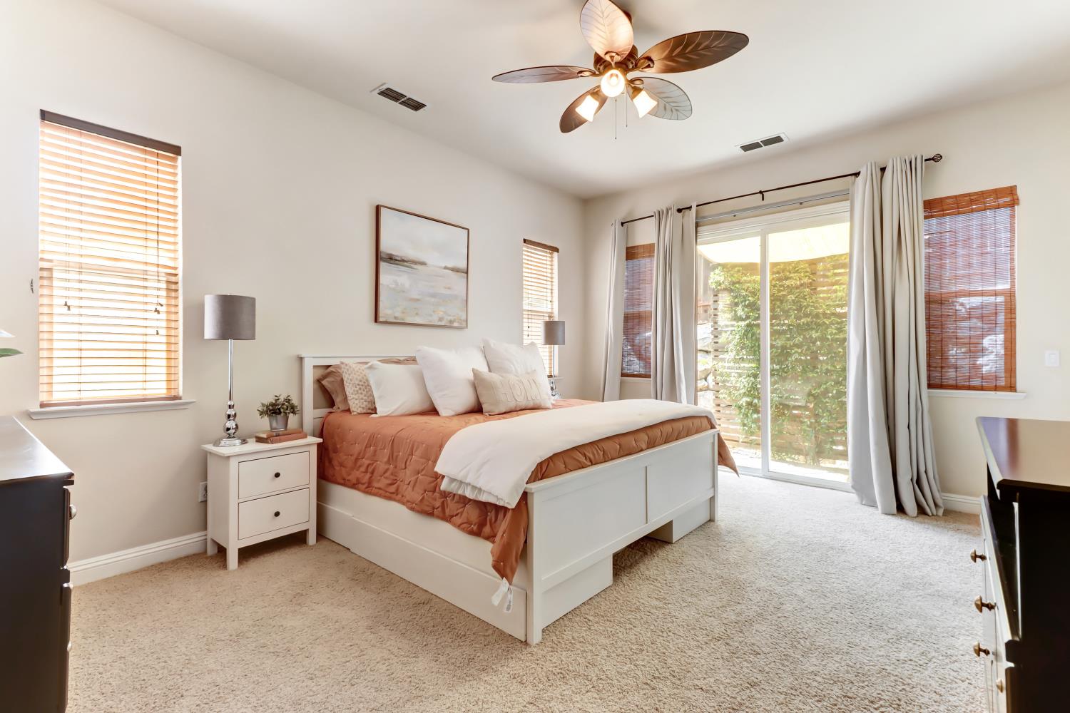 El Dorado Hills, California, 95762, United States, 4 Bedrooms Bedrooms, ,2 BathroomsBathrooms,Residential,For Sale,1939955