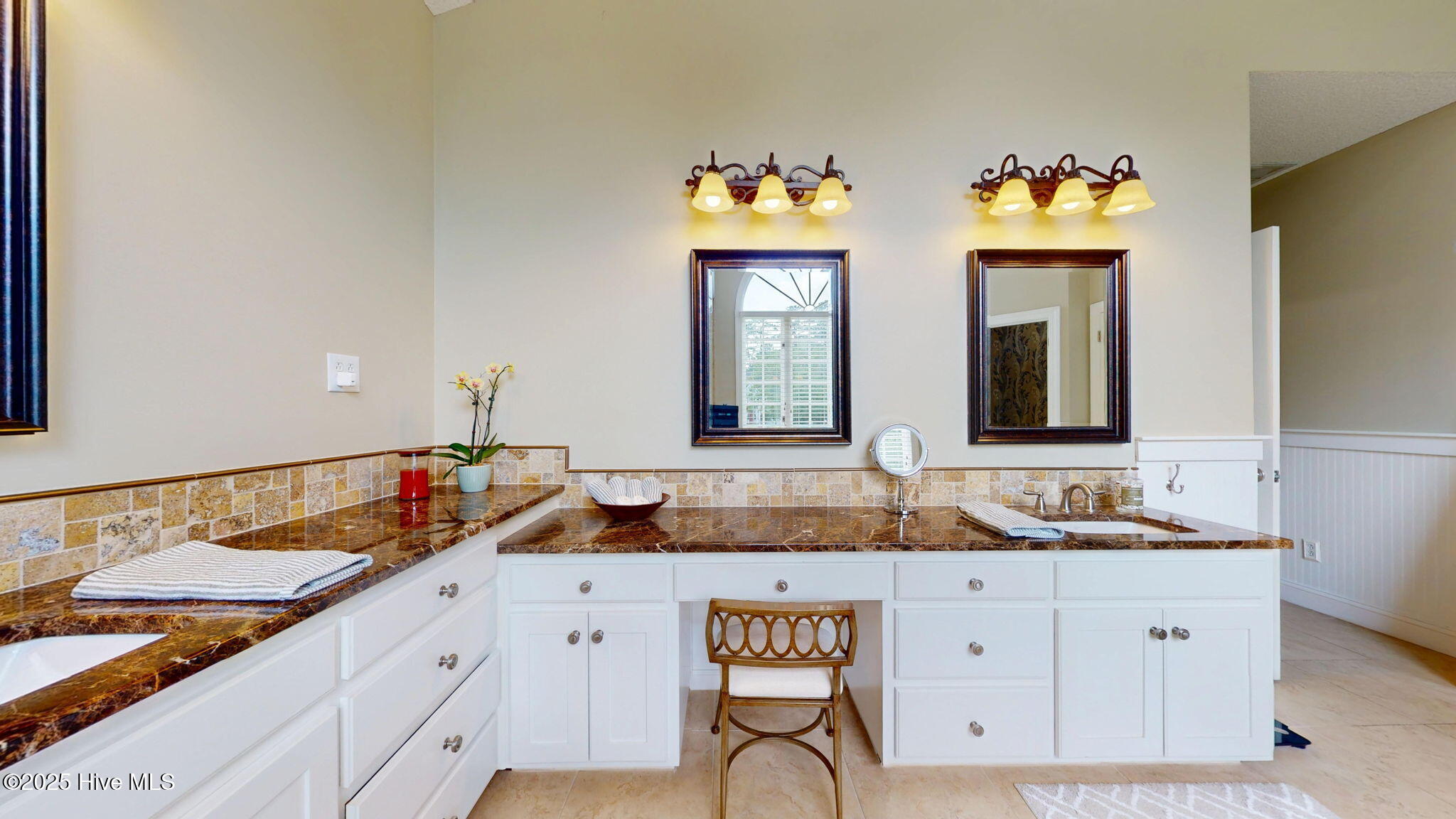 Trent Woods, North Carolina, 28562, United States, 3 Bedrooms Bedrooms, ,3 BathroomsBathrooms,Residential,For Sale,1857731