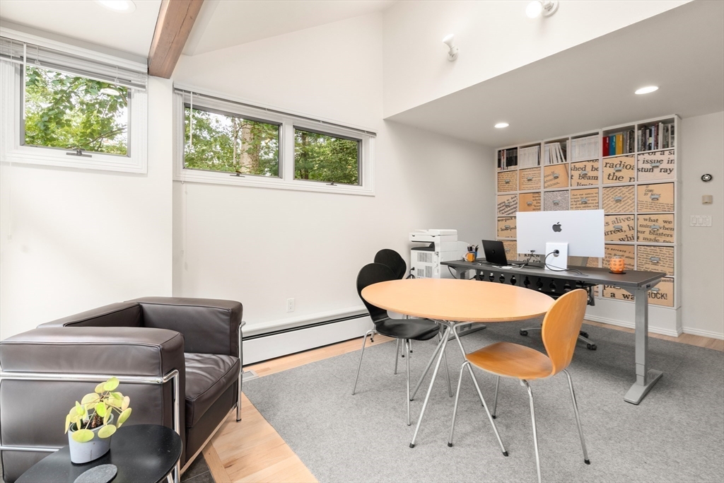 Brookline, Massachusetts, 02467, United States, 3 Bedrooms Bedrooms, ,3 BathroomsBathrooms,Residential,For Sale,1941652