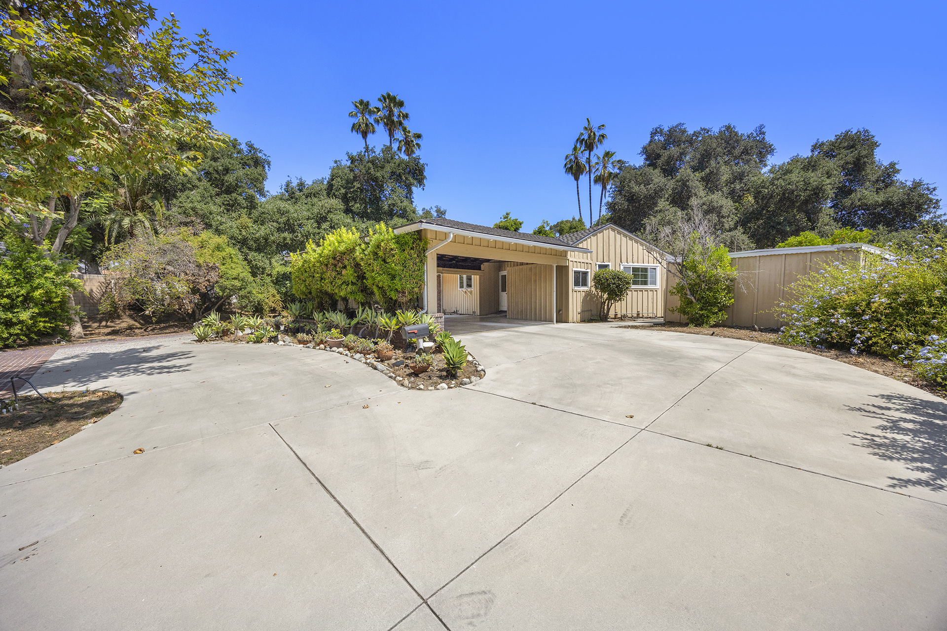 Pasadena, California, 91107, United States, 4 Bedrooms Bedrooms, ,1 BathroomBathrooms,Residential,For Sale,1975607