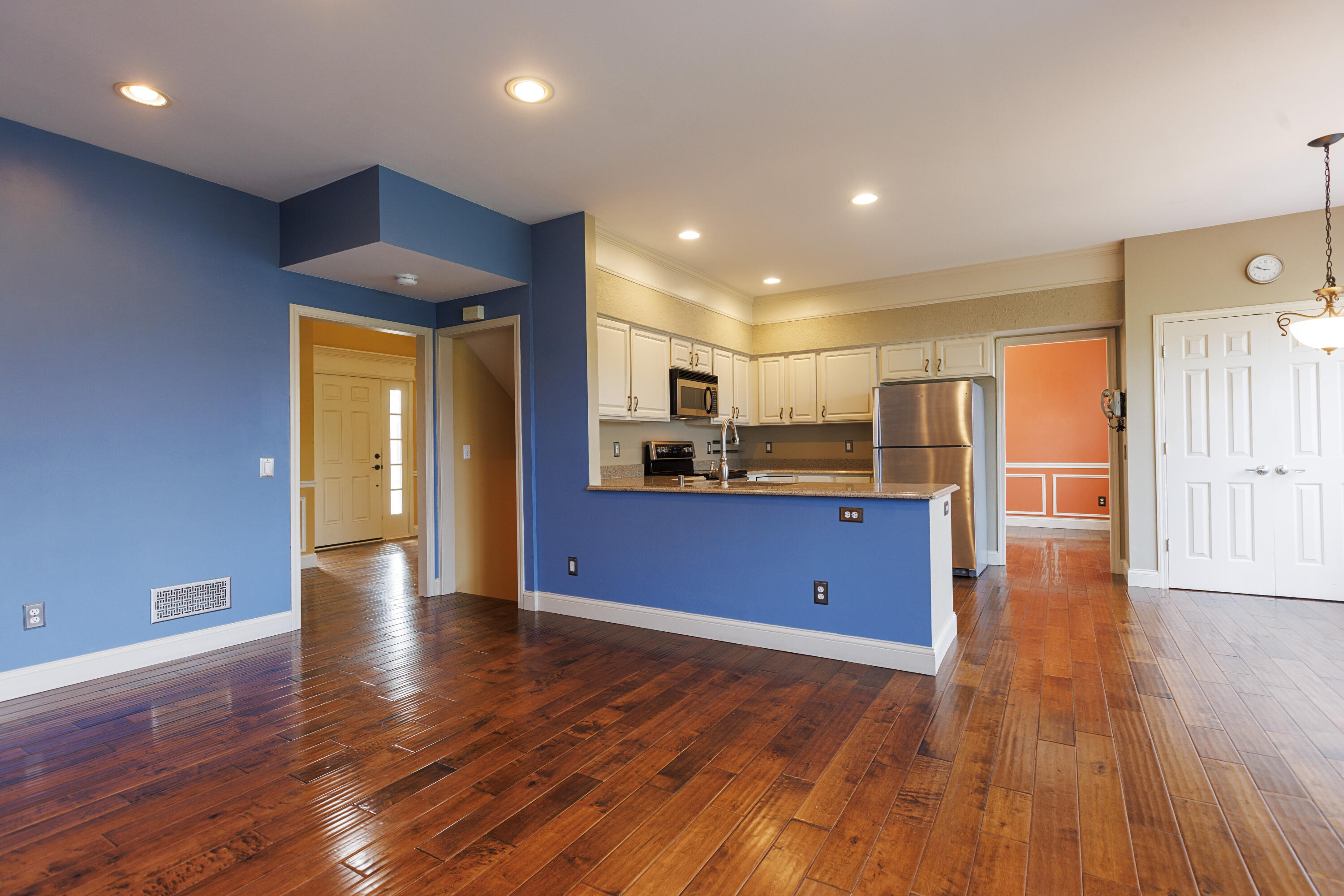 Franklin, Wisconsin, 53132, United States, 4 Bedrooms Bedrooms, ,4 BathroomsBathrooms,Residential,For Sale,1924268