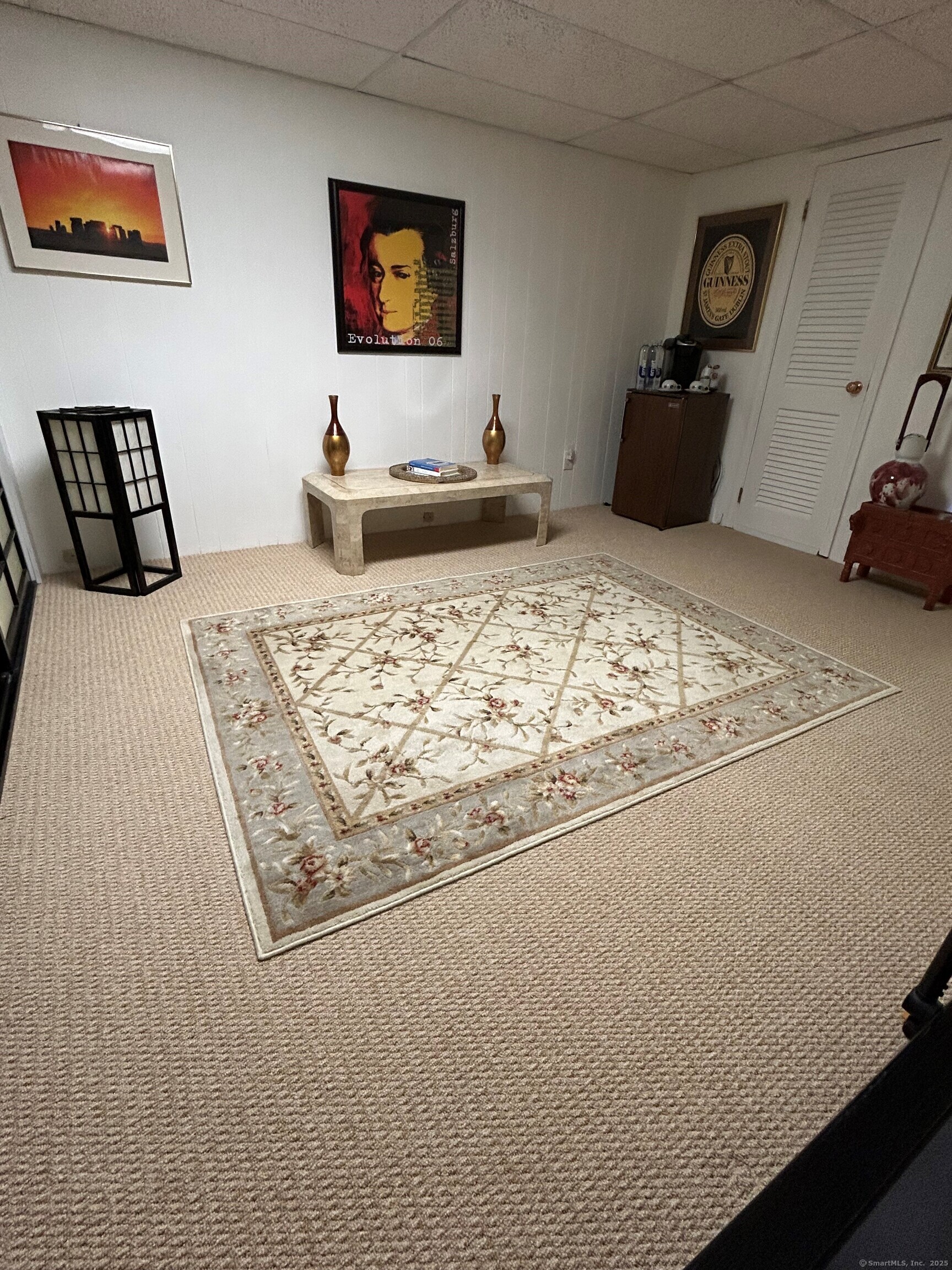 Stratford, Connecticut, 06614, United States, 2 Bedrooms Bedrooms, ,3 BathroomsBathrooms,Residential,For Sale,1885331